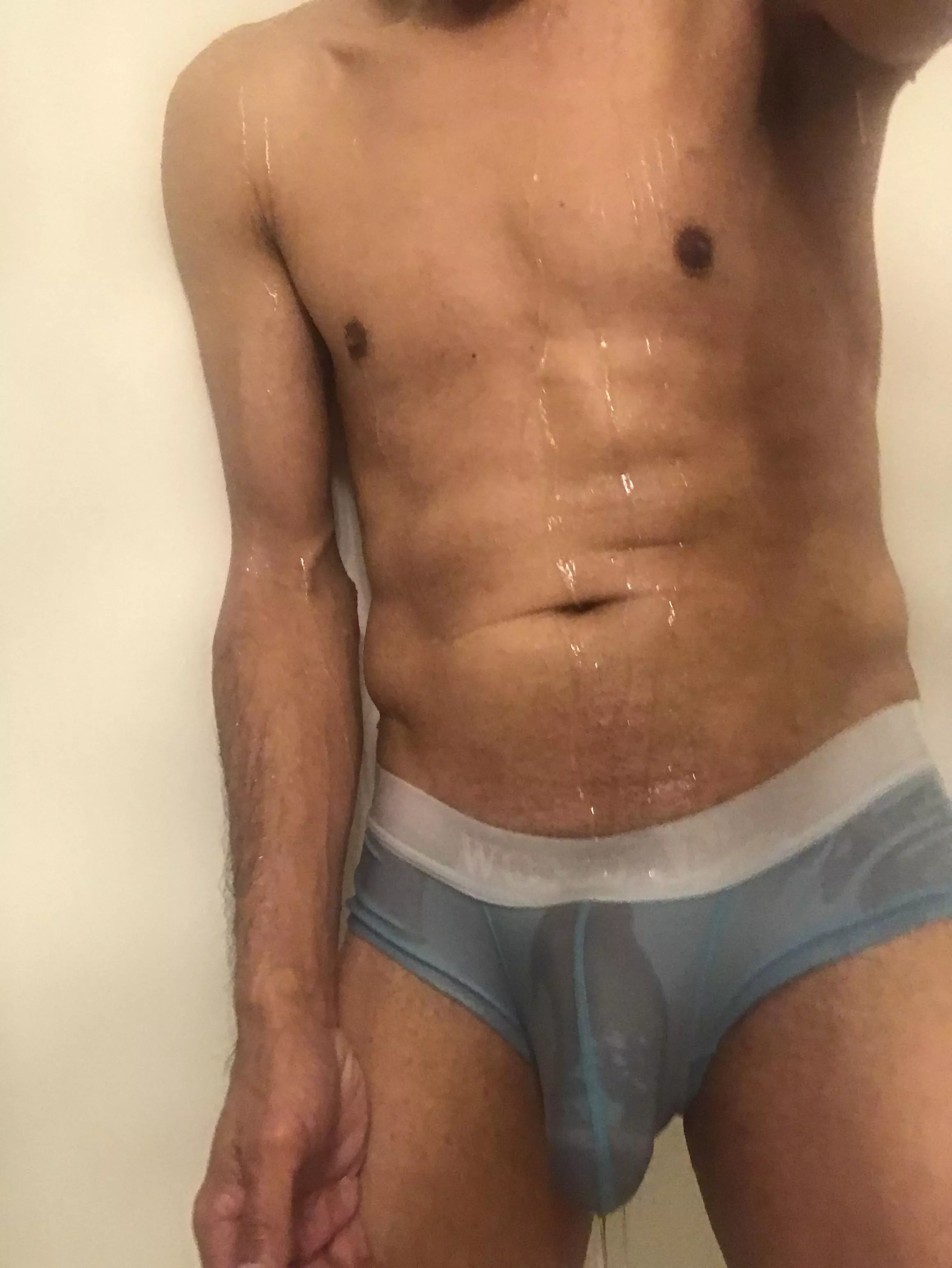 Wet bulge posted by ChrisGliderXX