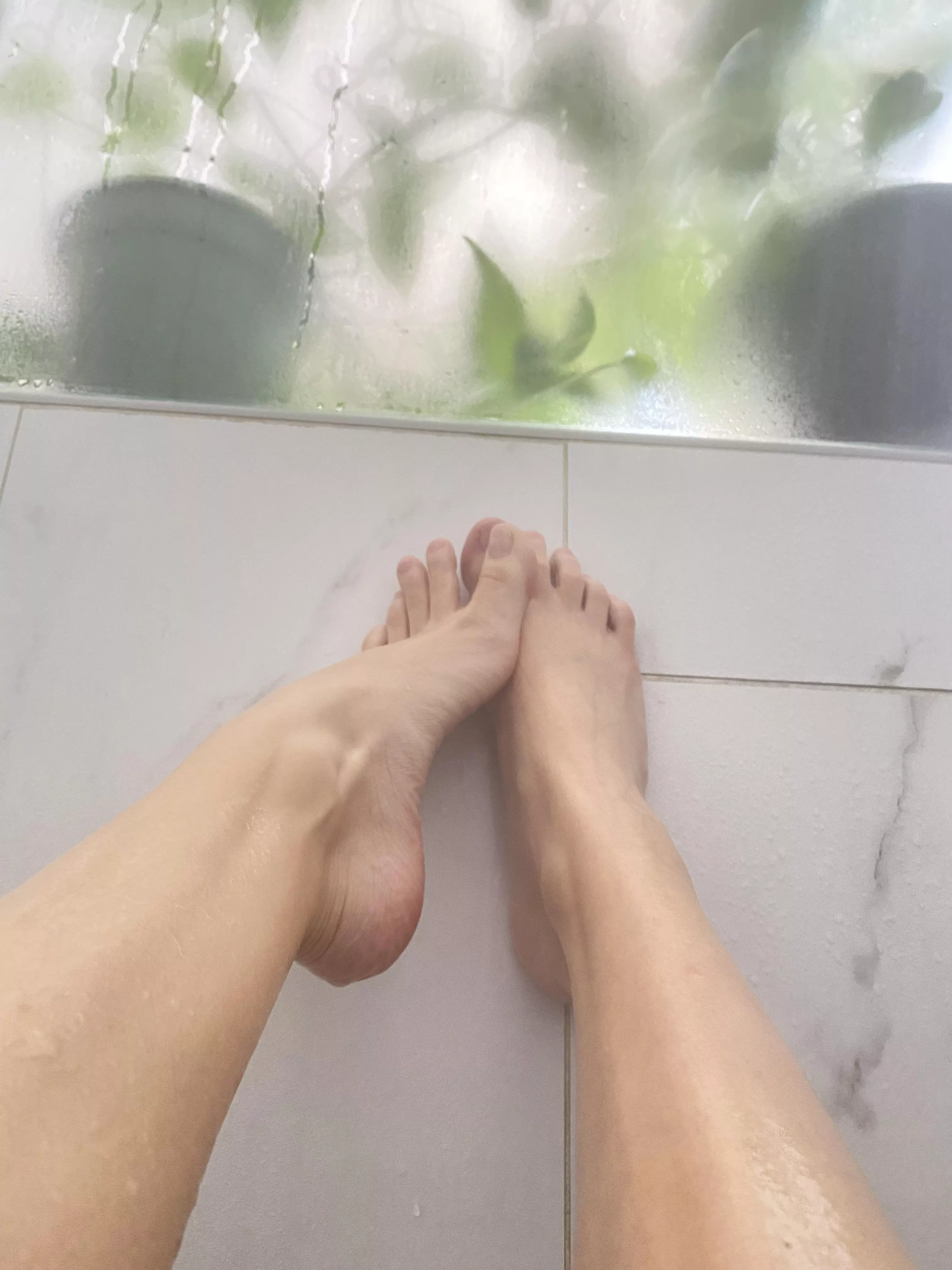 Wet toes 😜 posted by Sabrinamoon69