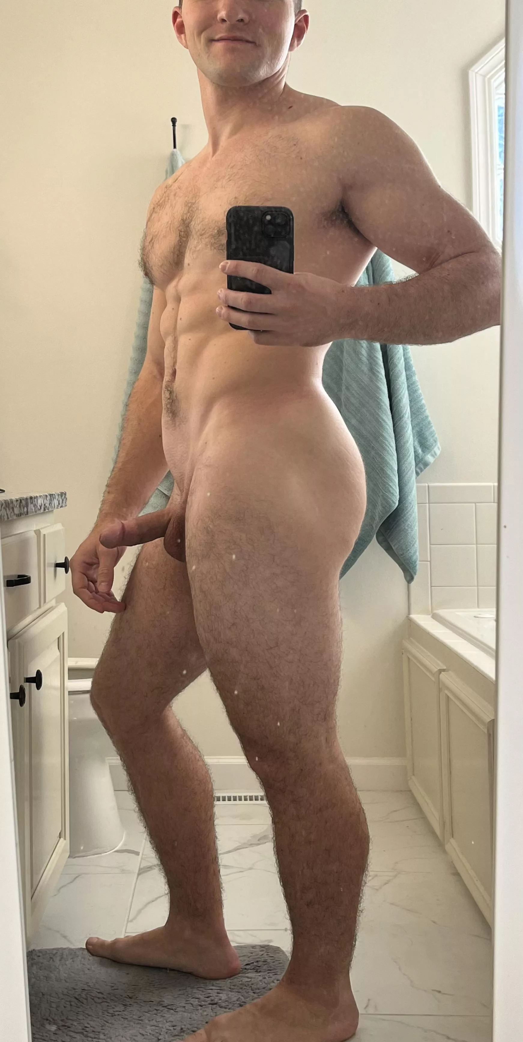 What dirty things would you do to me in this bathroom💦 posted by FloridaMan1611