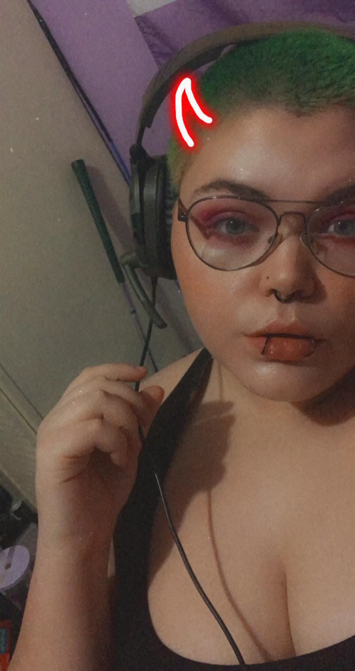 What do we think of this simple glow lay look? posted by queer_alt_goddess