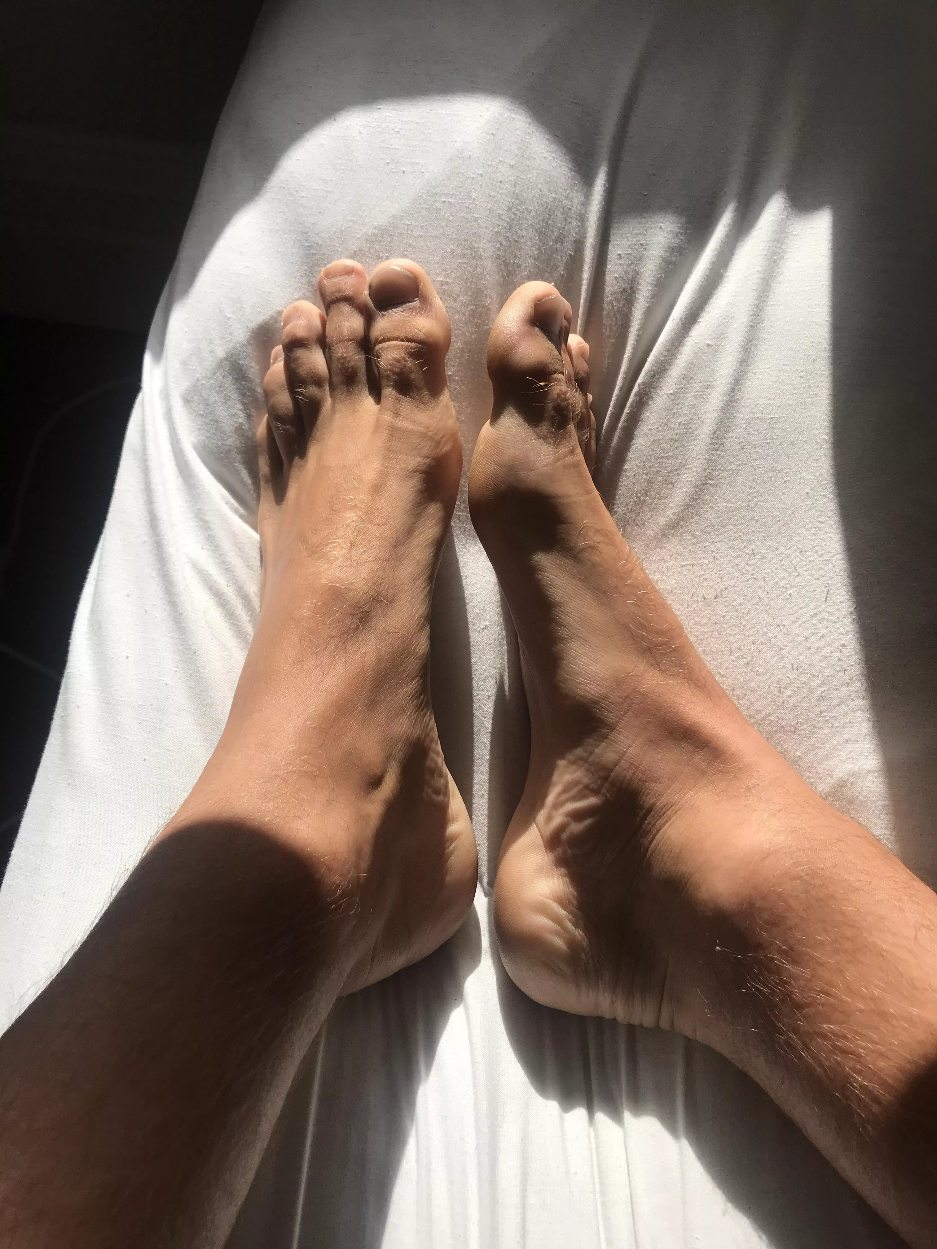 what do you guys like the most about feet? posted by iamleviii96