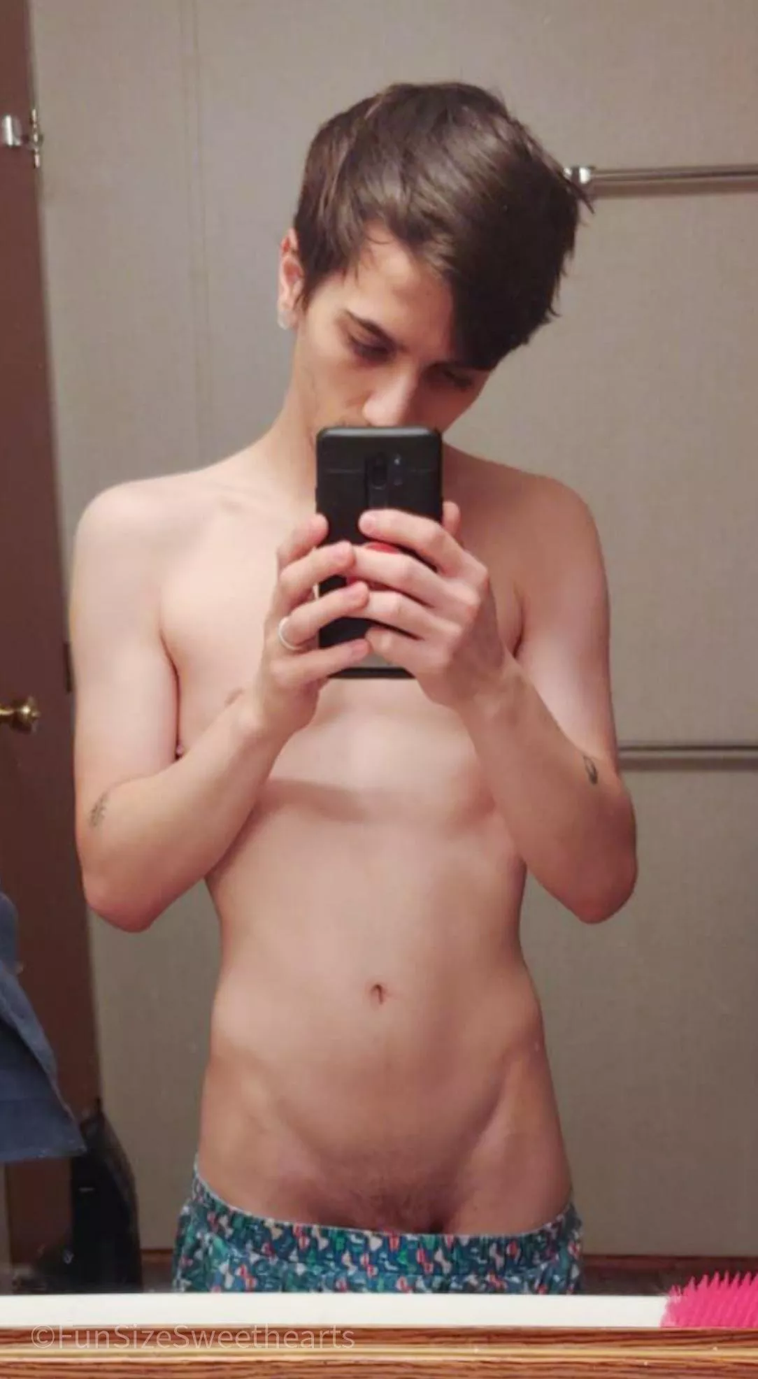 What do you think about my V? (M 23) posted by FunSizeSweethearts