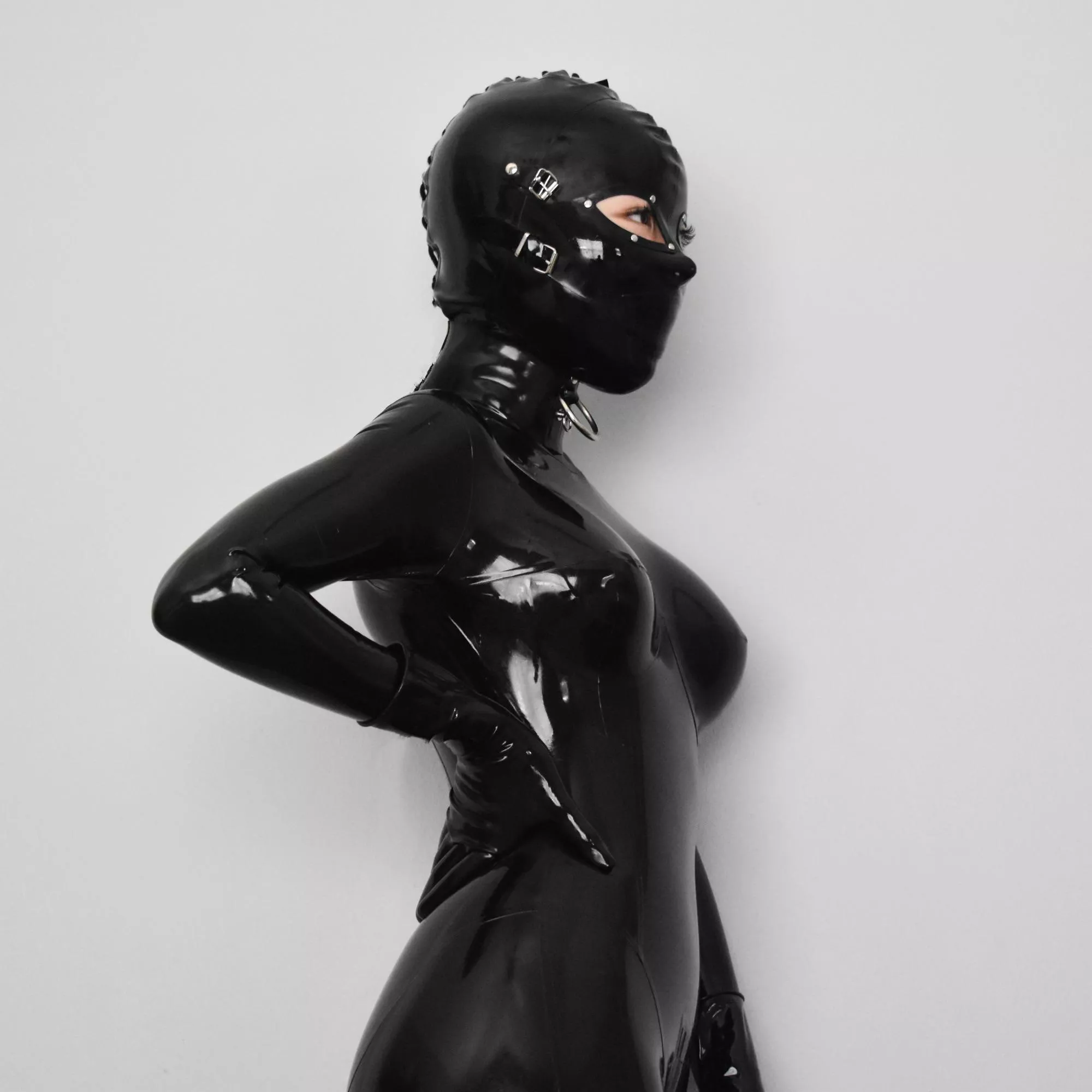 What will you have me do as Rubber Woman? 🖤😈🖤 posted by double_clone