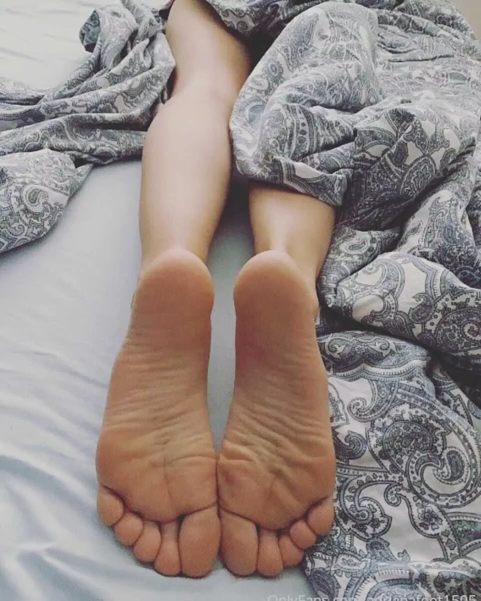 What would you do with my cute 🇩🇪👸🏻 soles? 👅 DM 4 more 😈 posted by AdrianaLoveXXX