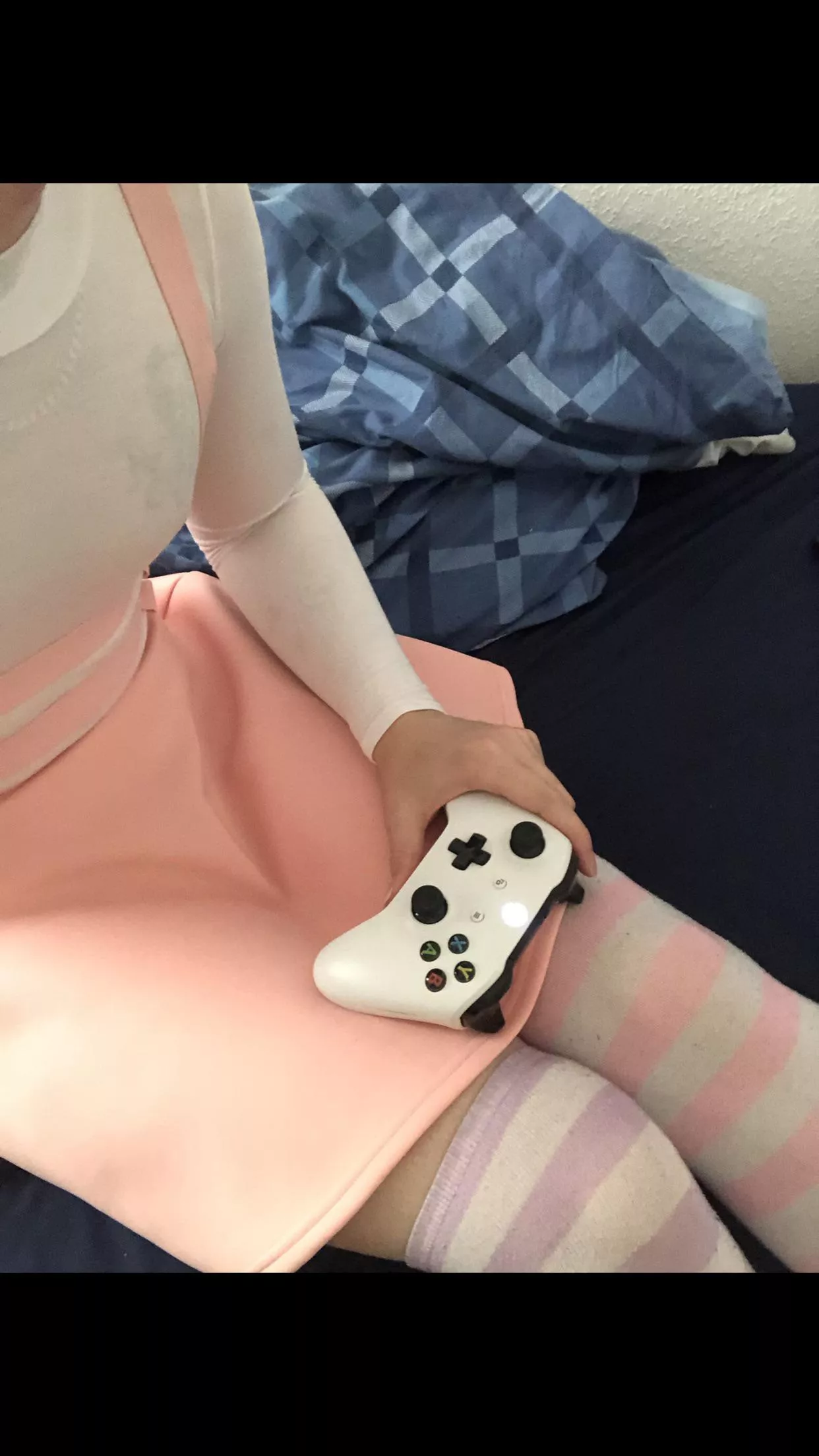 When gaming is life 👸🏼 posted by HeyImHamWallet