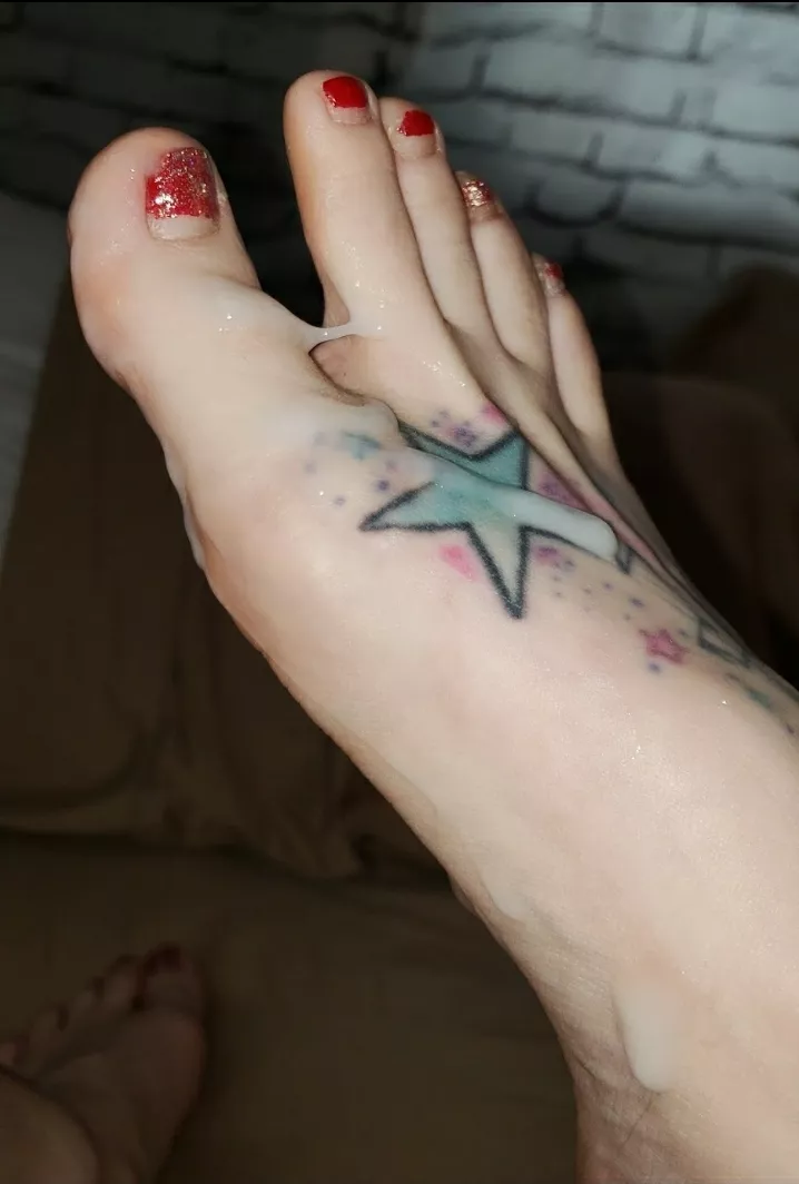 When you satisfy that foot fetish 💦 posted by his_kinkymilf20_xxx