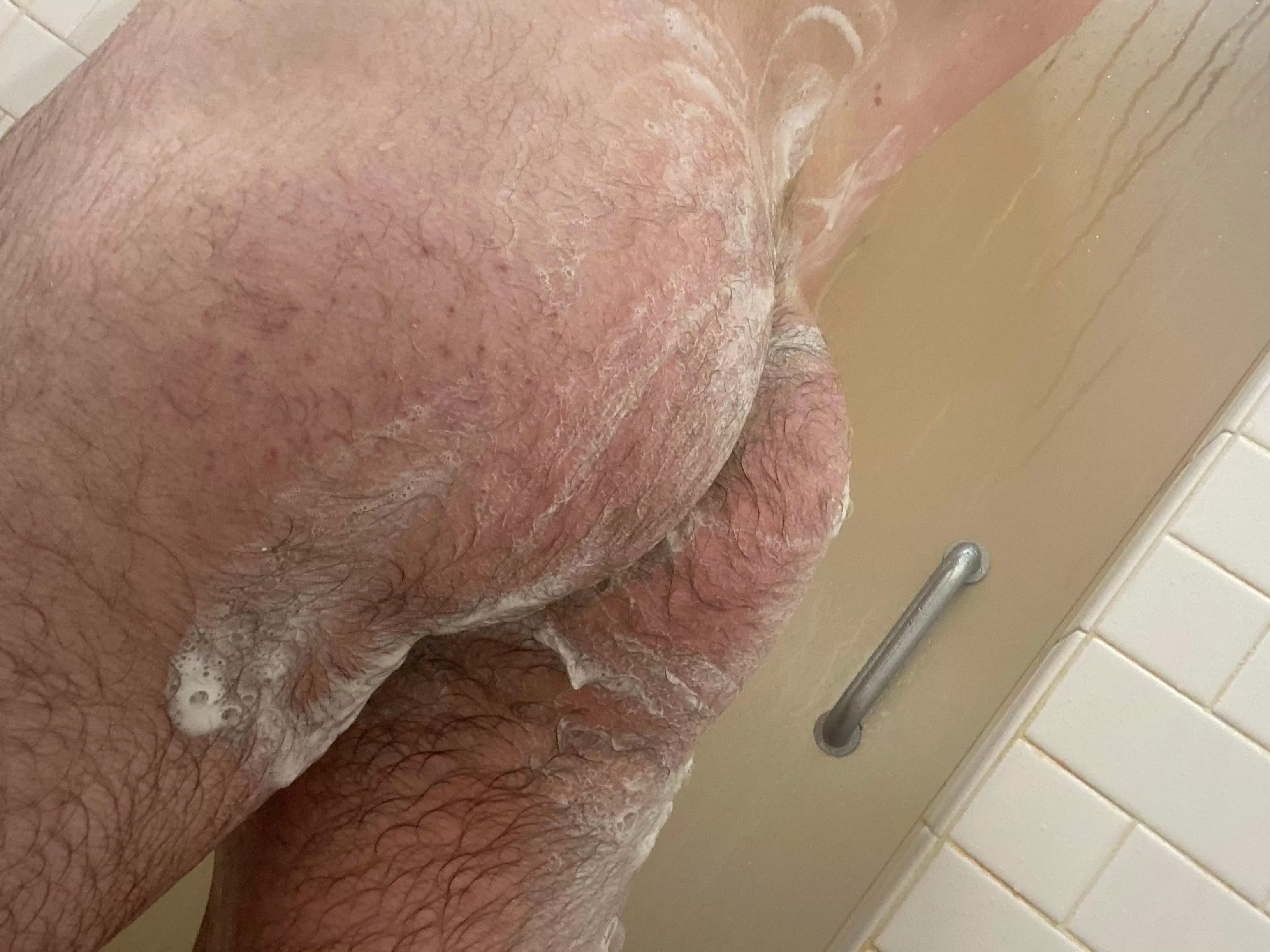 Who here likes a soapy hairy man ass? posted by Bigbooblover17