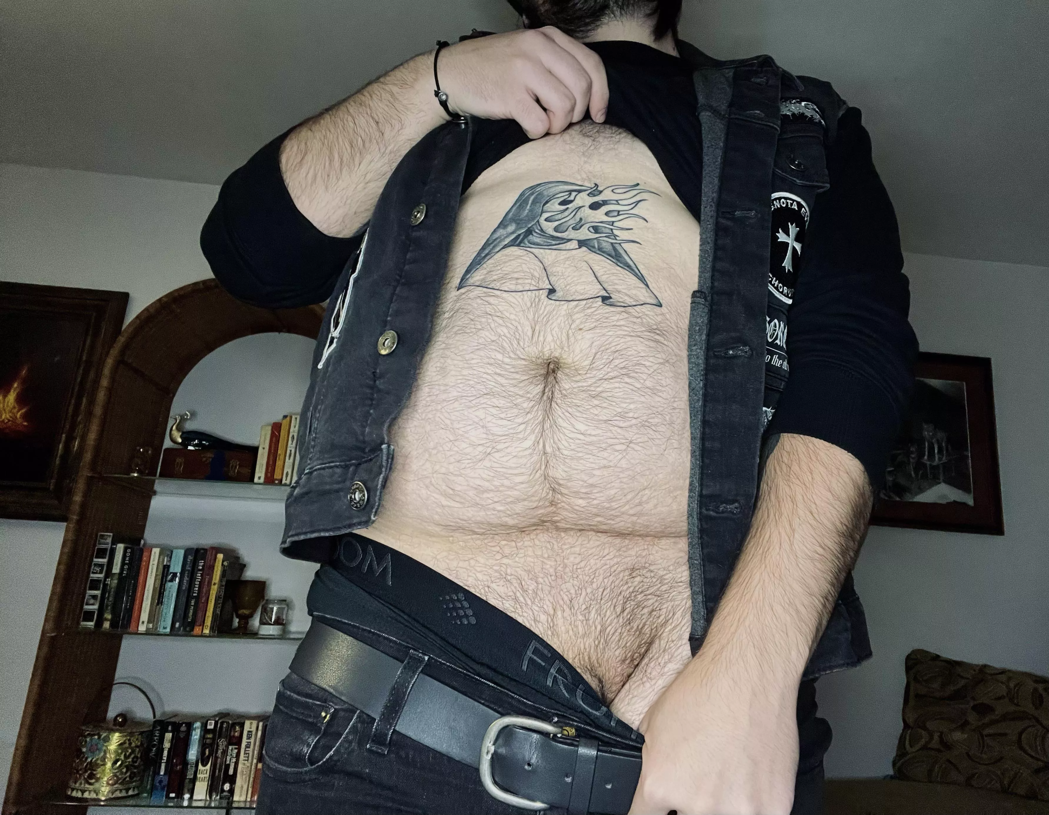 Who is going to come suck this cock posted by erodingshell