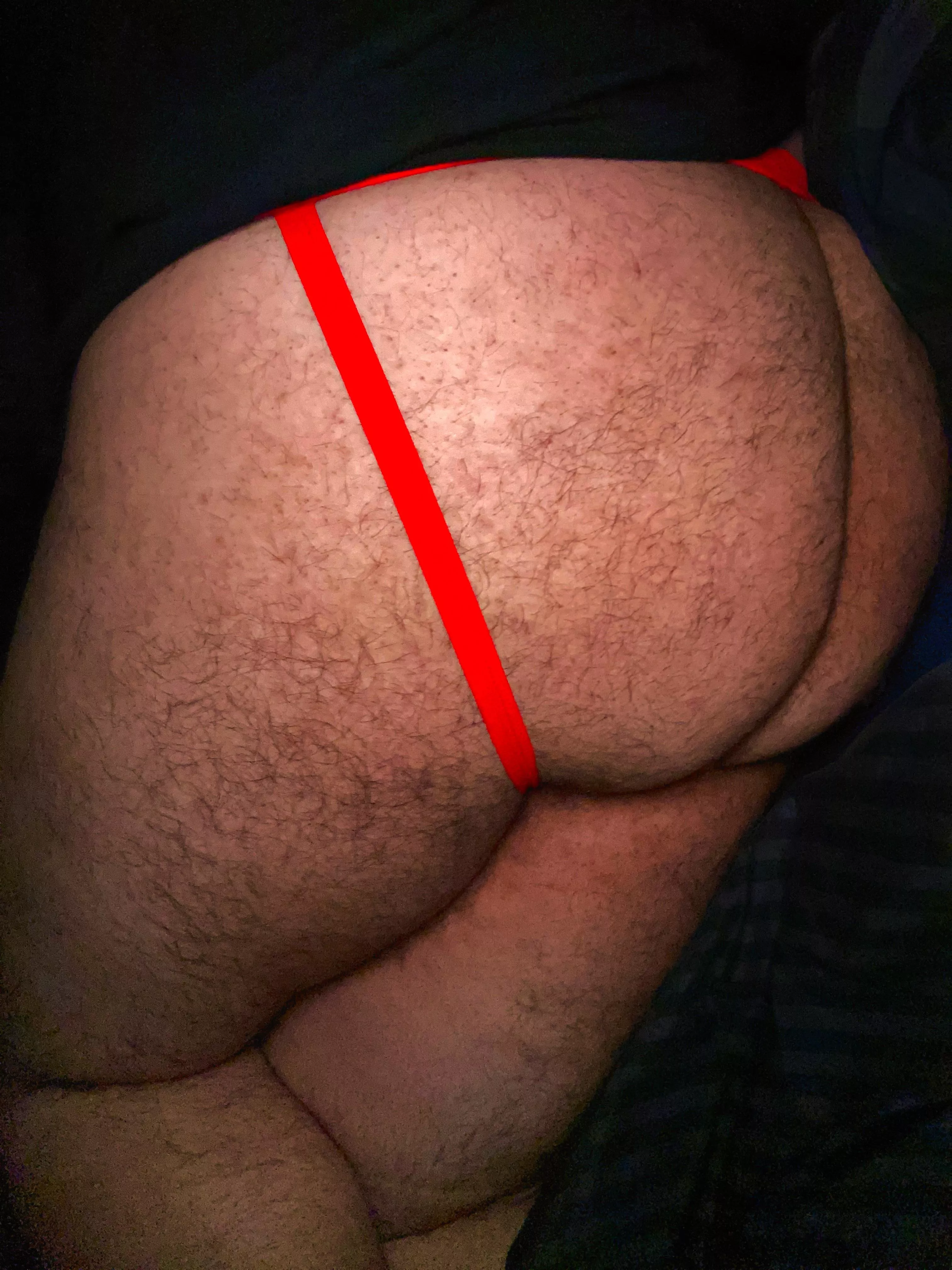 Who is gonna grab the band to pull me closer ðŸ¥´ posted by thethiccboyy