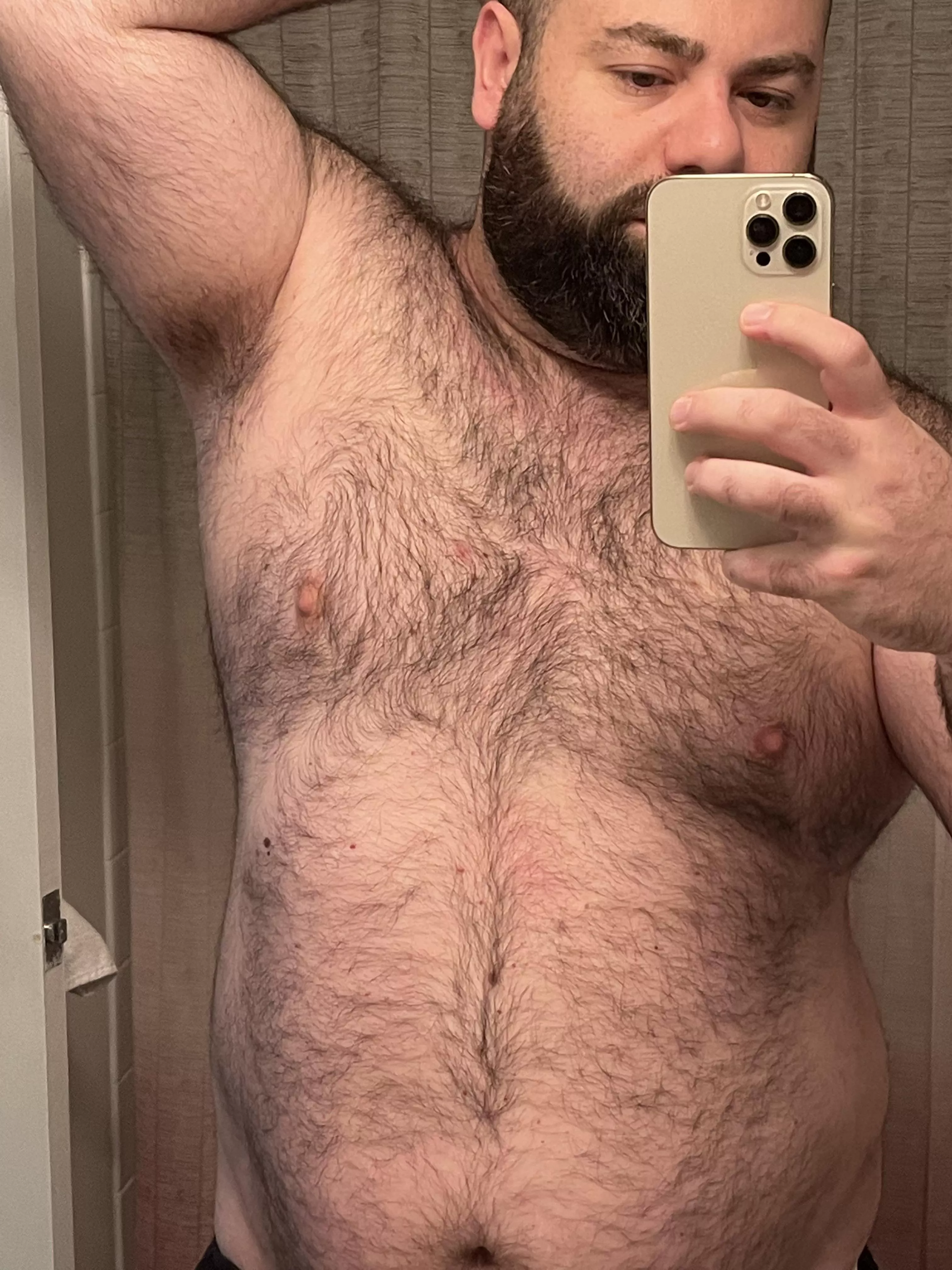 Who is into bears? 🐻😈 posted by canadianbearxxx