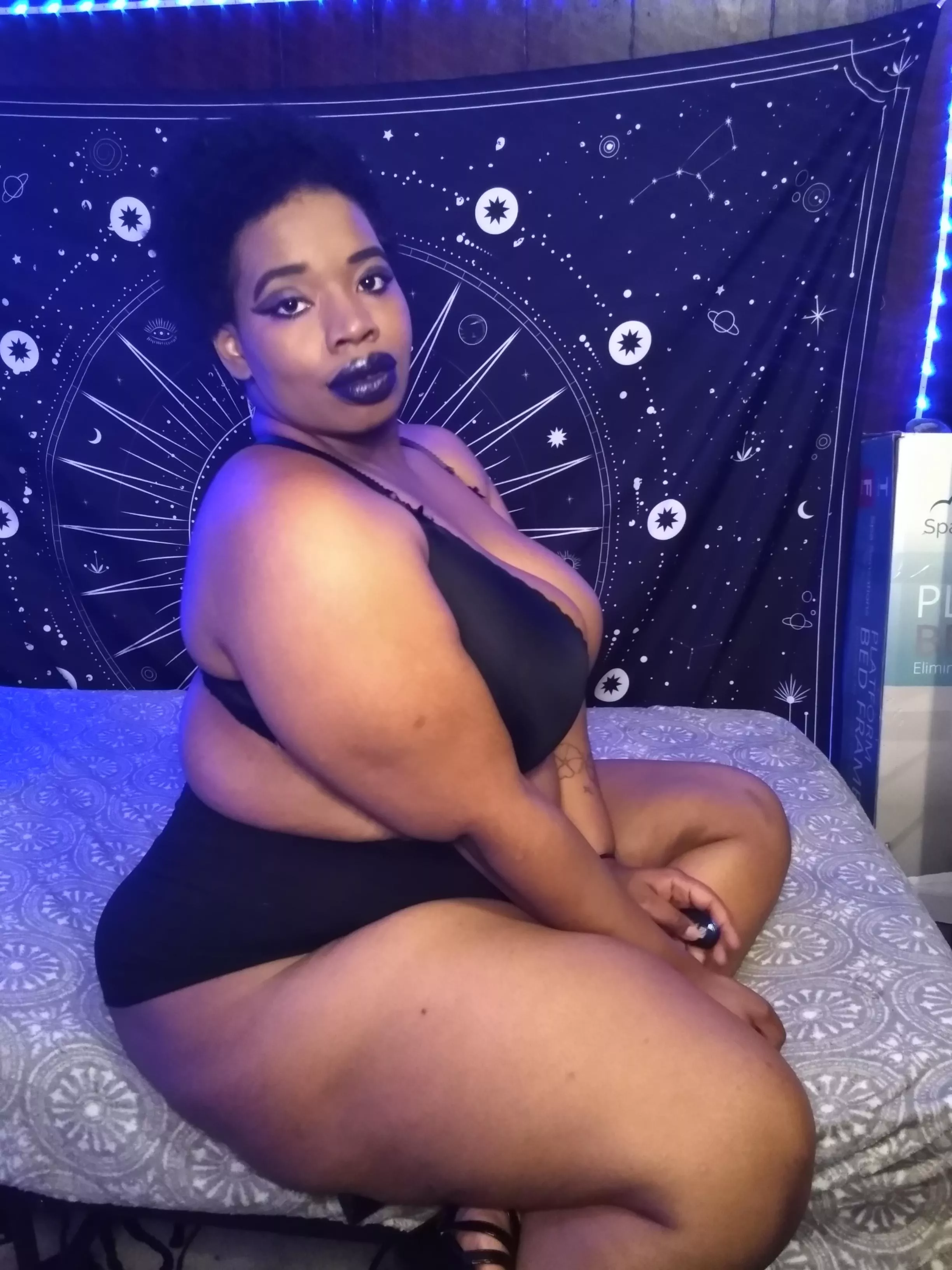 Who likes a Thicc Haitian baddie? posted by marroonmercy