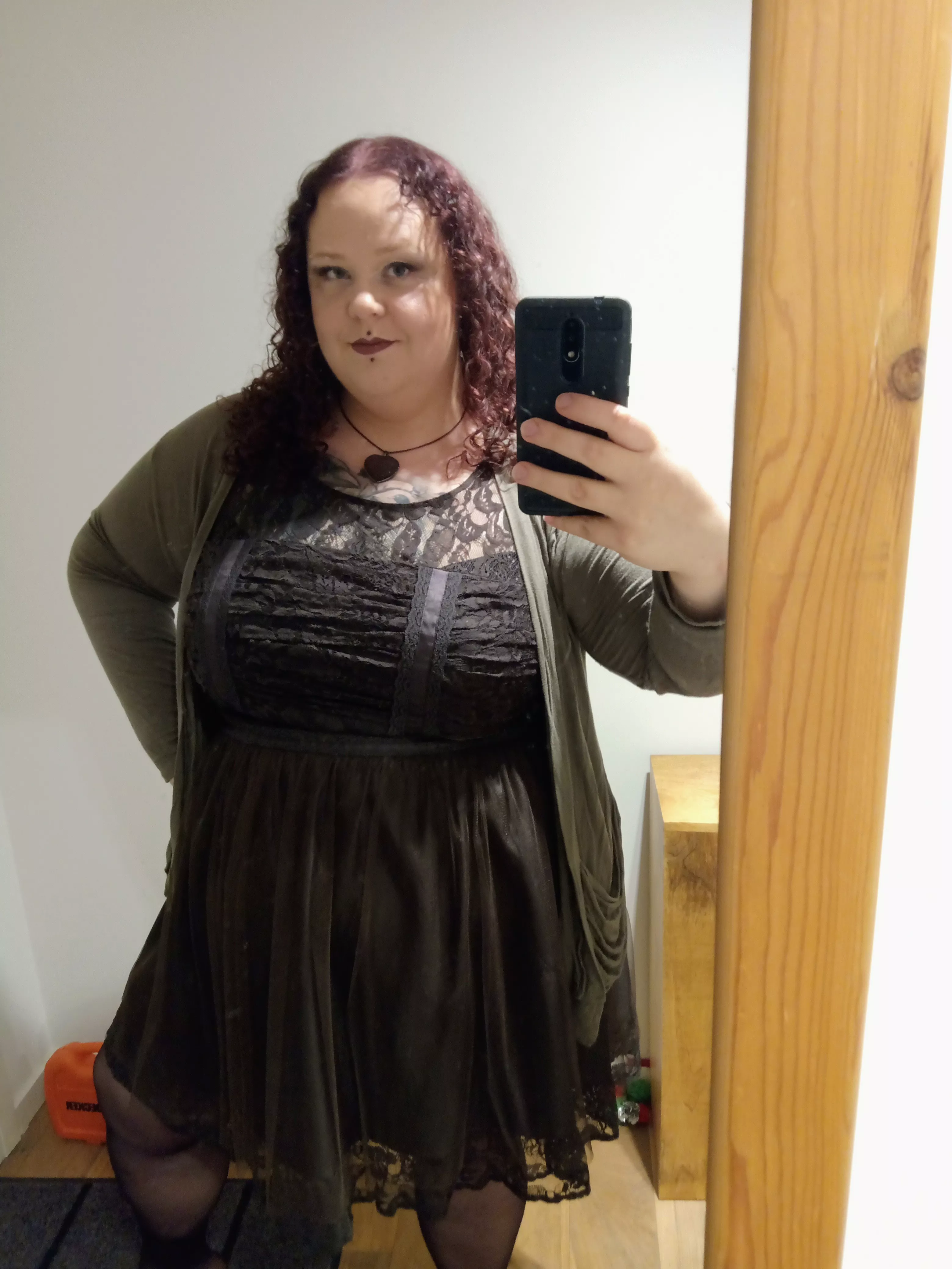 Who likes an alt/goth BBW? ;) posted by curlykatiecupcakes