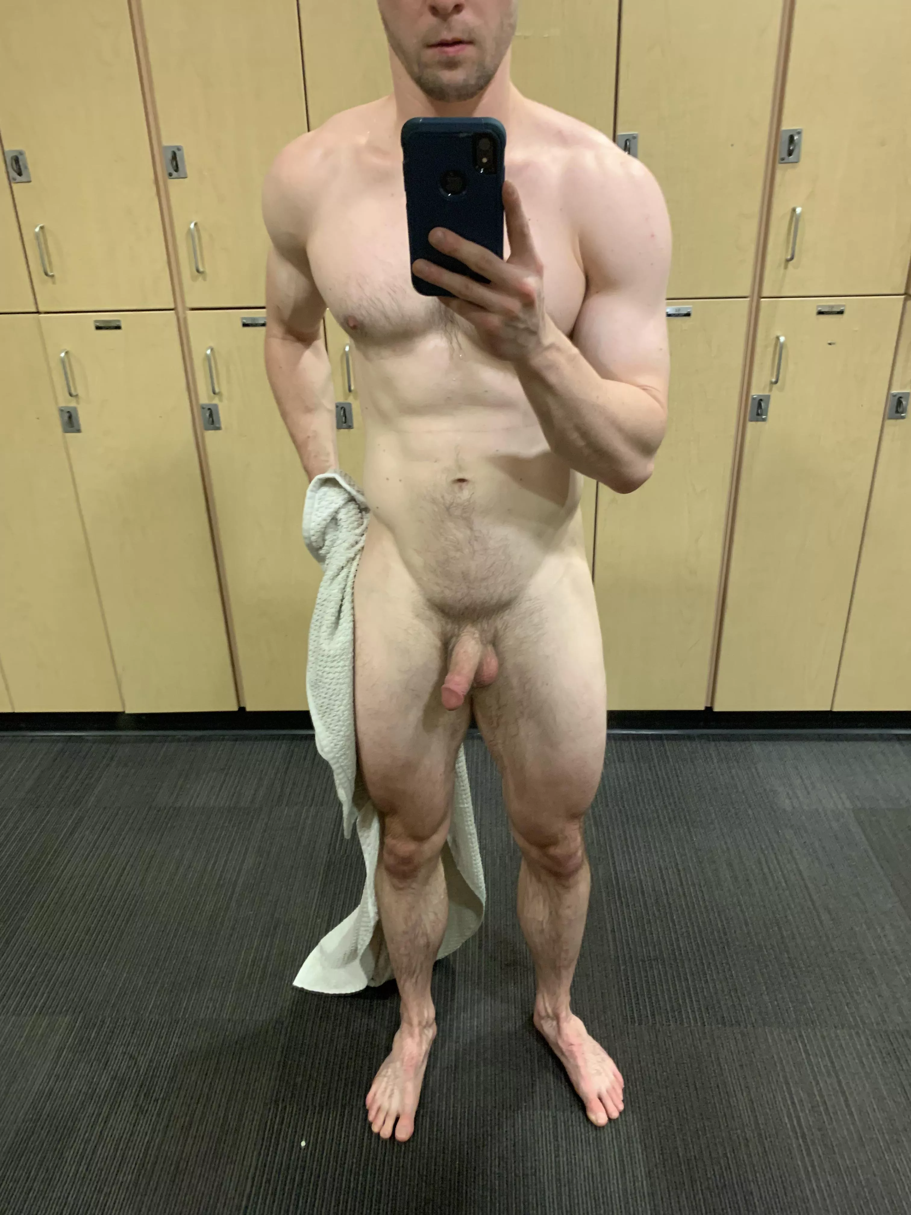 Who likes gym locker room nudes posted by fitmaster10