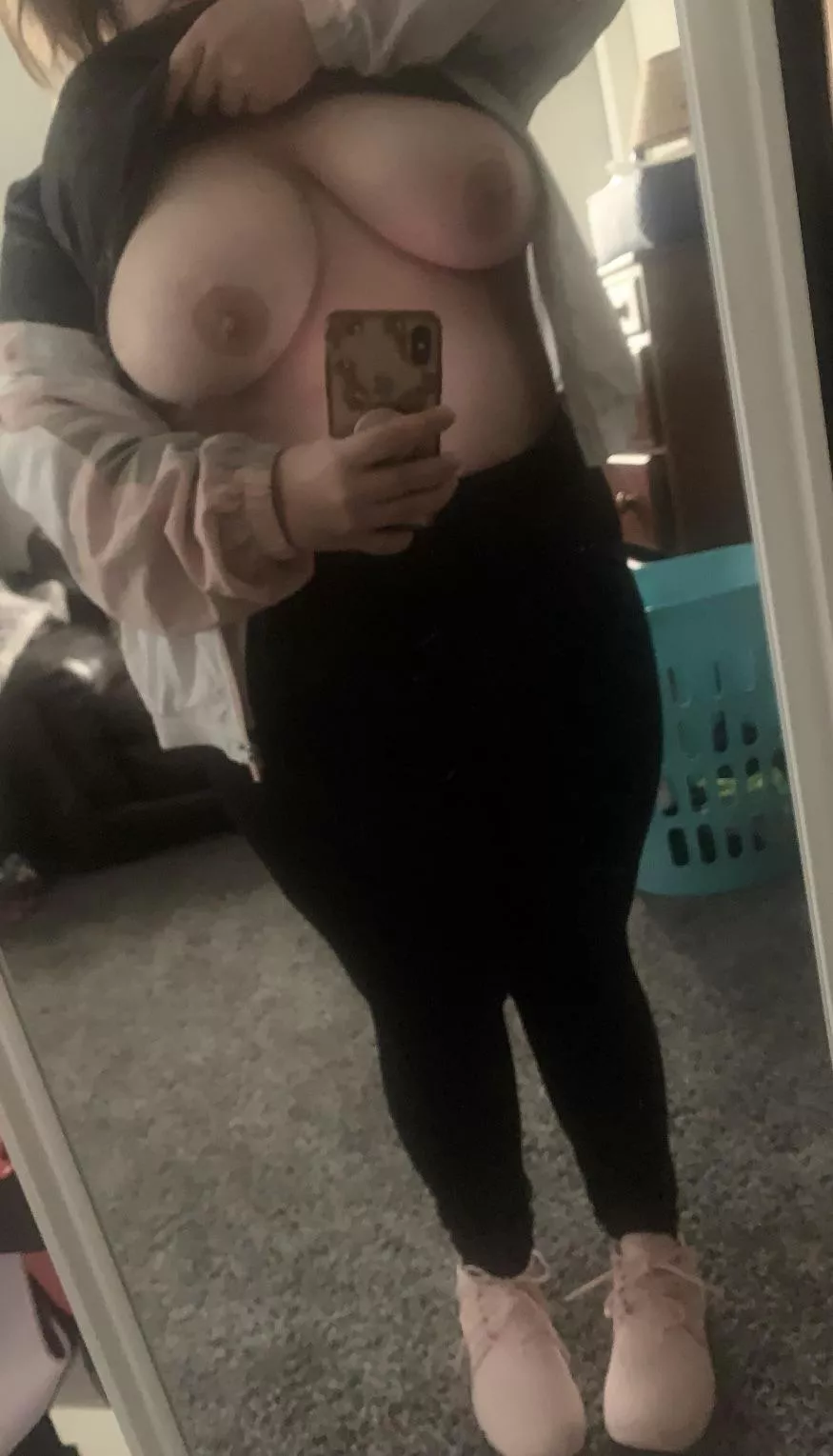 Who likes short chubby women with big knockers? ;P posted by lilmilfxo