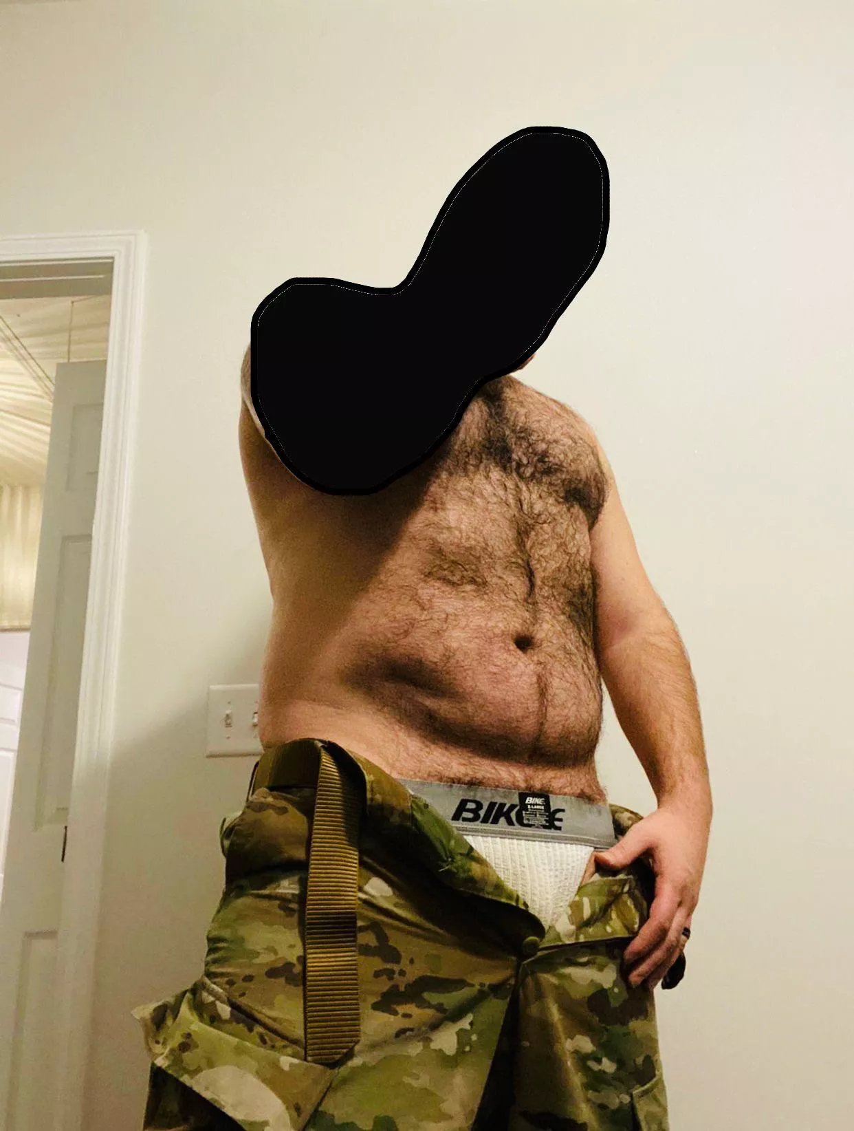 Who likes soldiers in jocks? posted by tncub99