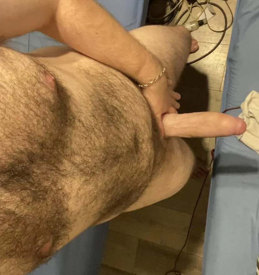 Who loves a dad bod and fat cock? posted by unknownfunzone123