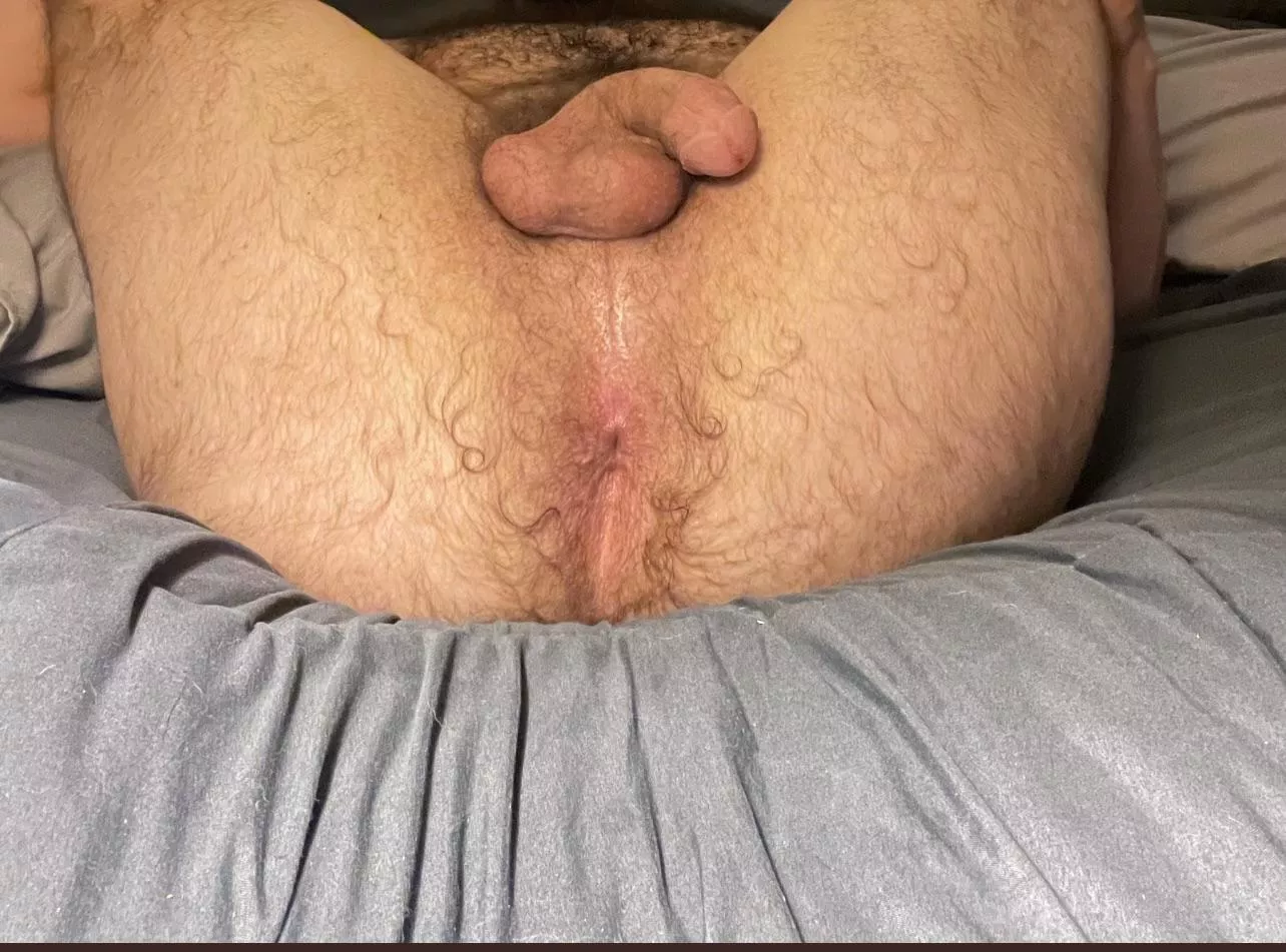 Who loves a good hairy hole? posted by juncensoredd