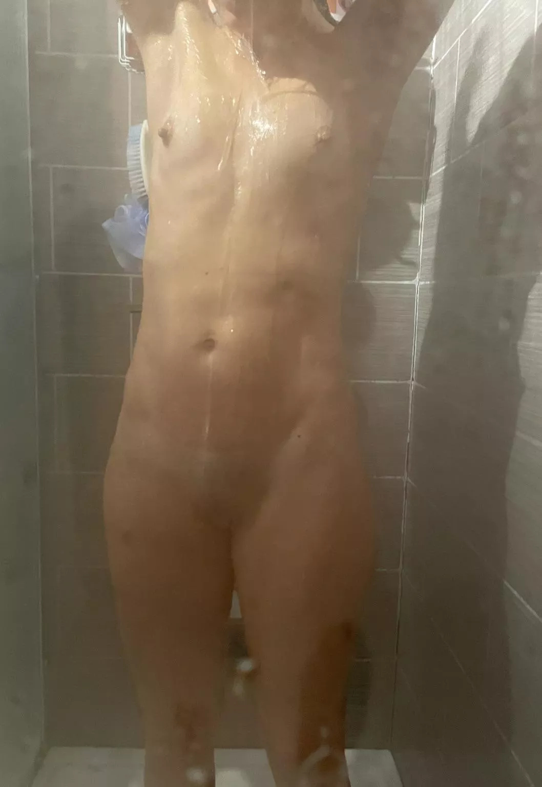 Who want to wash by back 💞 (f)(34)(105lbs) posted by Stephy_Panties