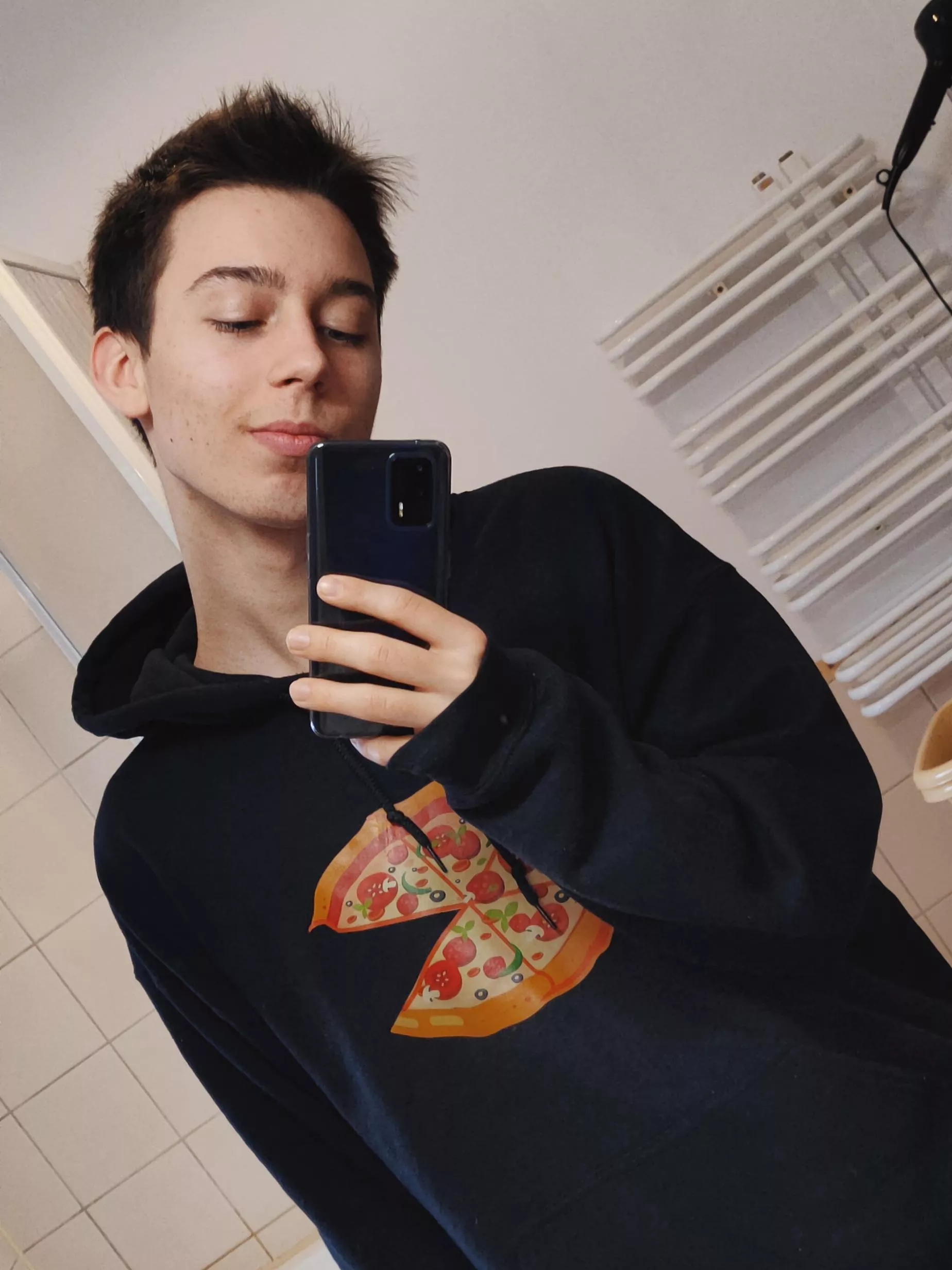 who wants some pizza? 🍕 posted by polishgayboi