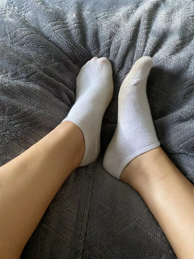 Who wants this pair of sweaty dirty socks? Just worked out in them too ï¿¼ serious inquiries only ï¿¼ posted by princessx_isla