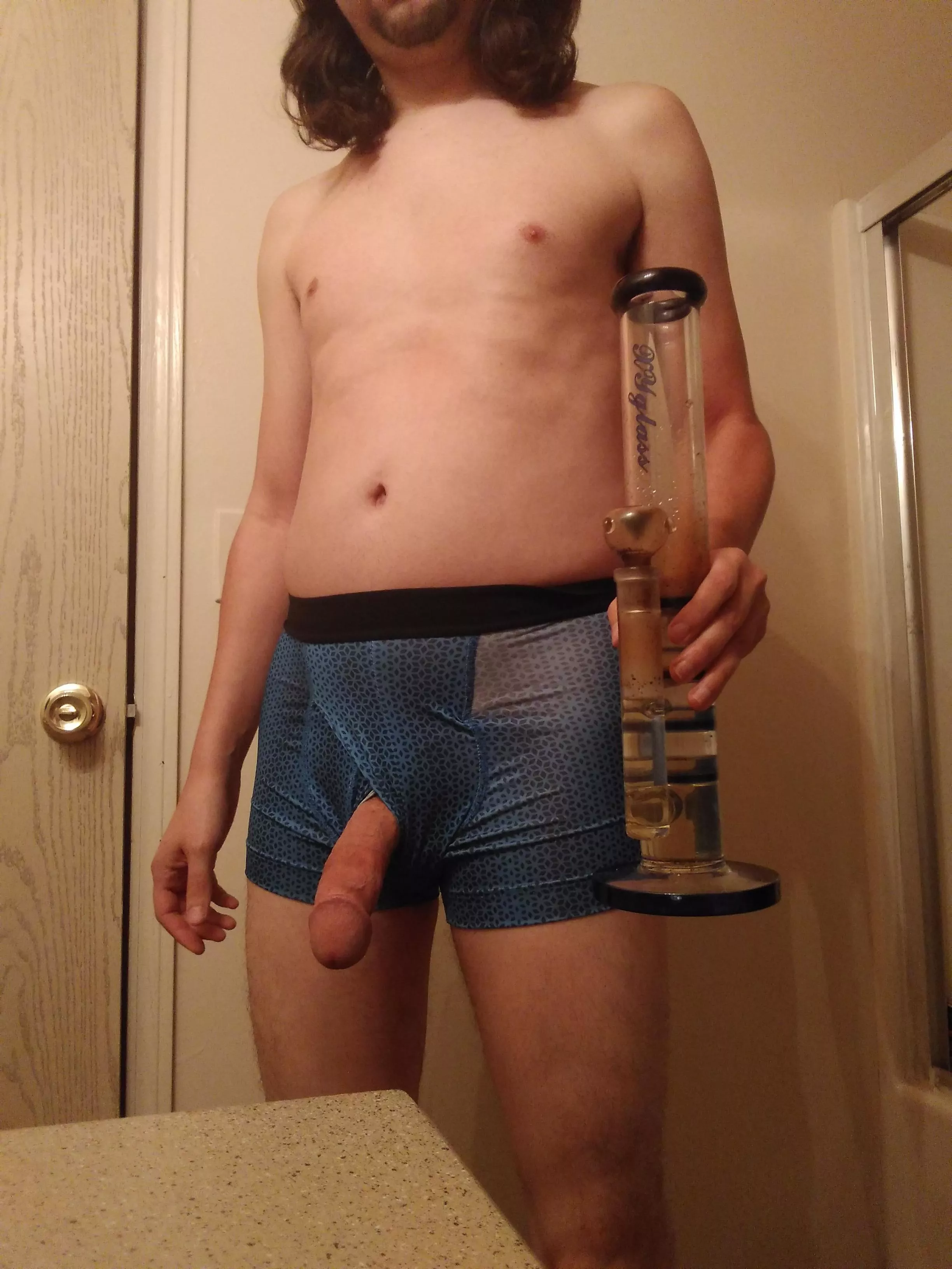 Who wants to come take some hits with [M]e? posted by sprayingfaces