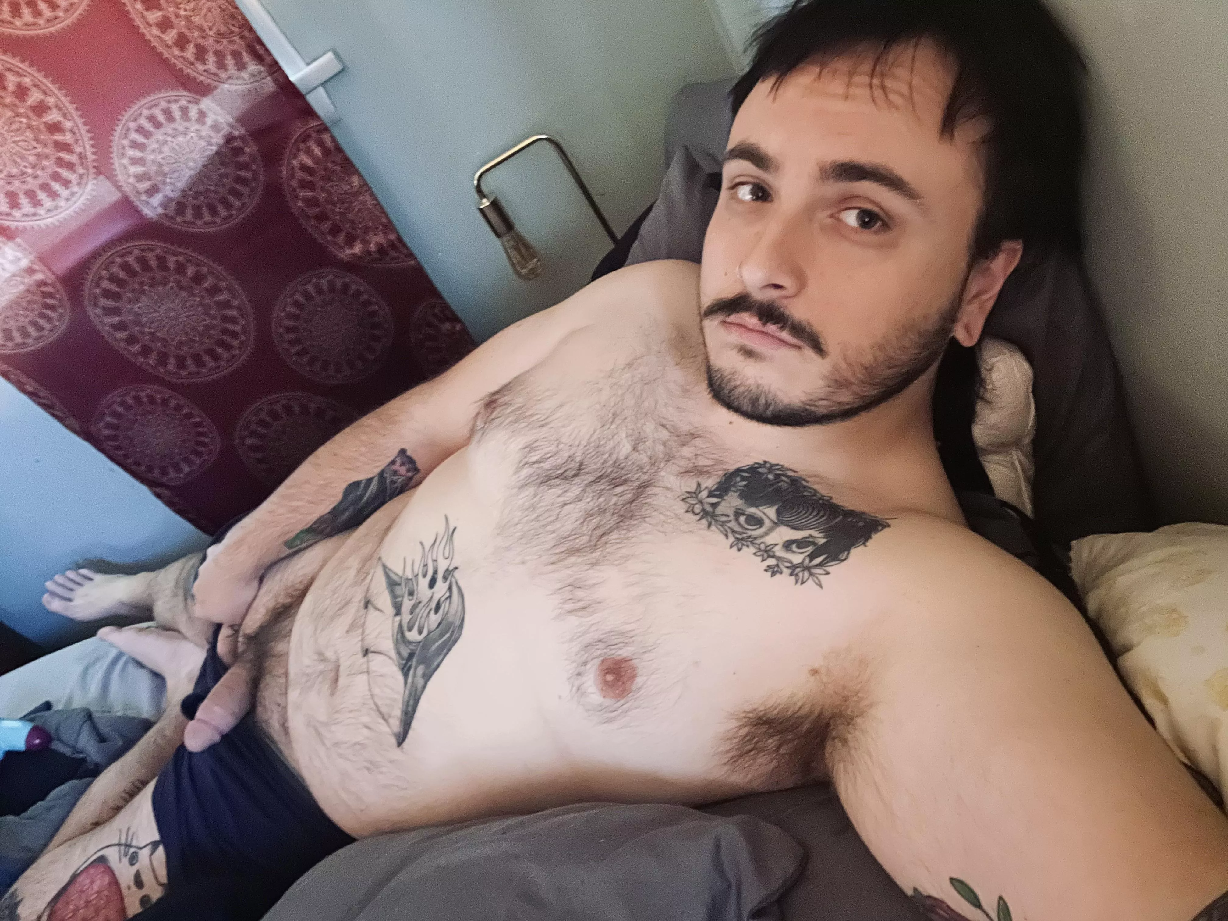 Who wants to cuddle and fuck on this lazy Sunday? posted by erodingshell