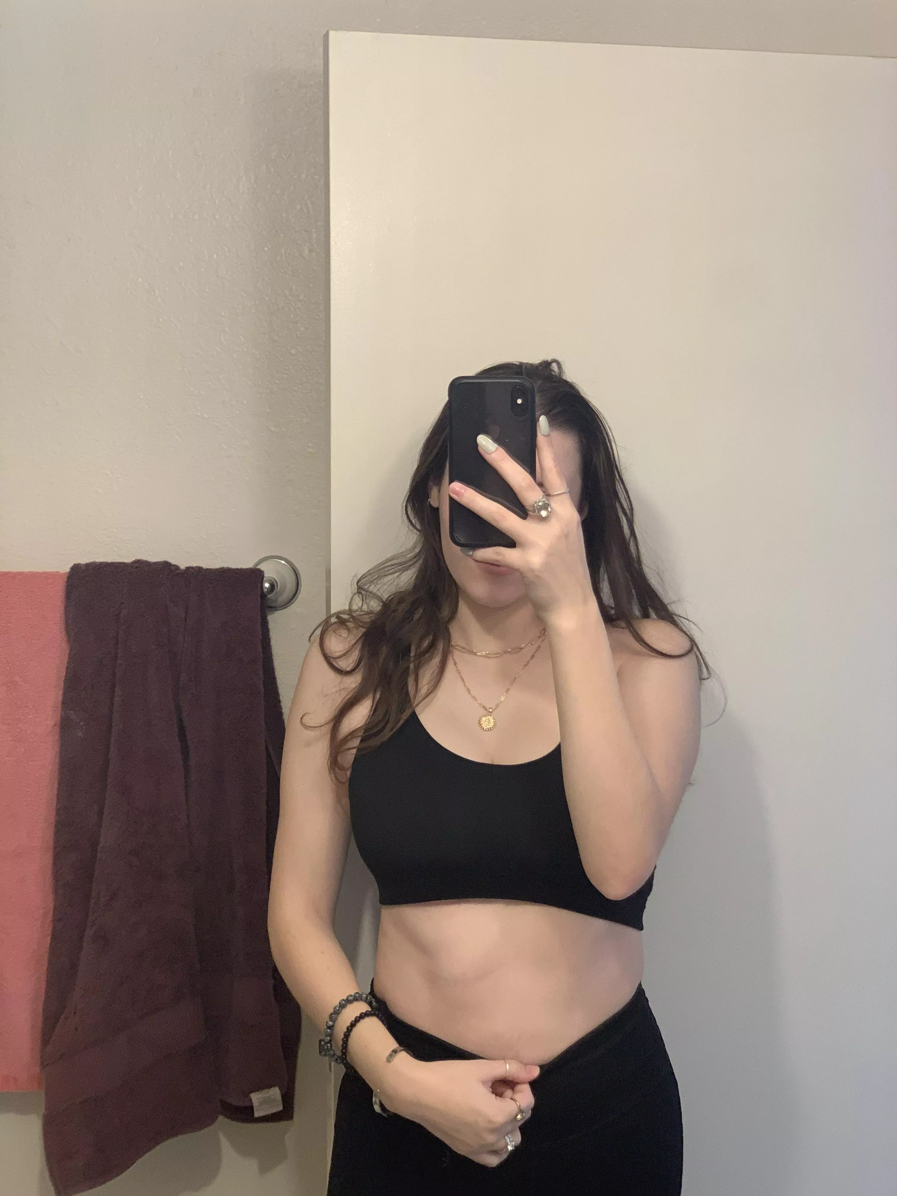 who wants to give me a workout? 😏🖤 posted by HoneyElaine