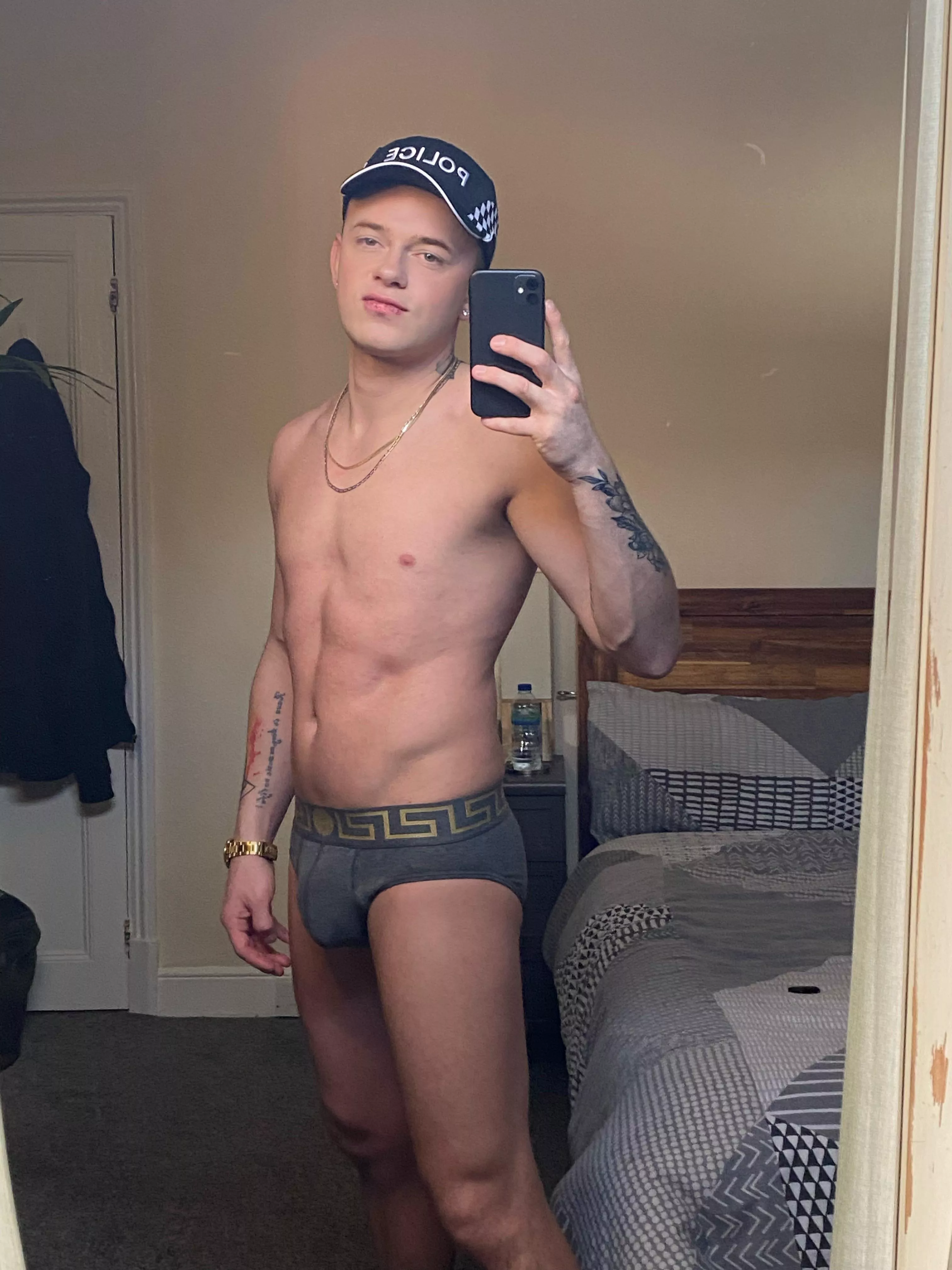 Who wants to see the full vid thou 😏my hat now 👮‍♀️ for now haha go watch full vid posted by AntLee8986