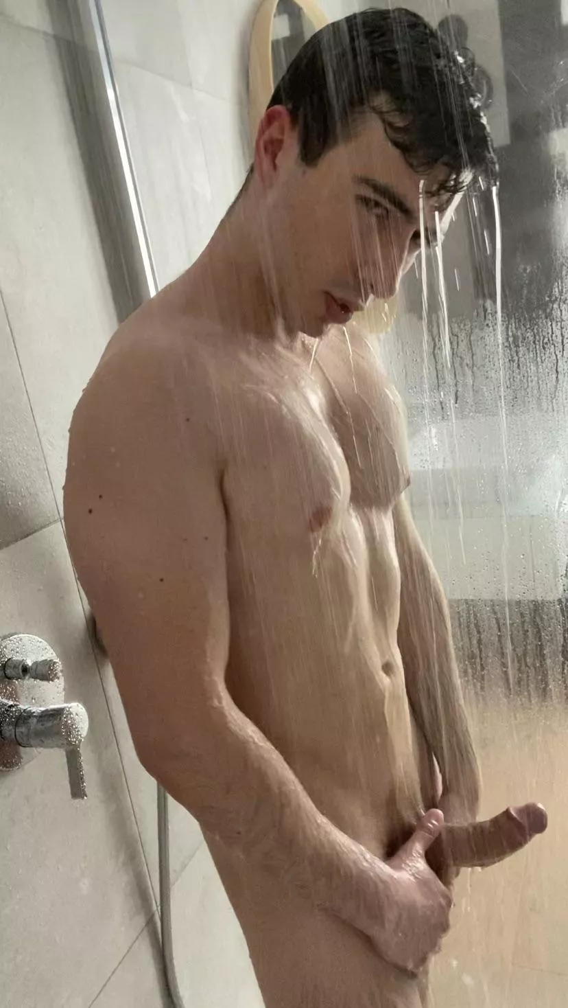 Who wants to shower with me? 😋💦 posted by Hotboy_94