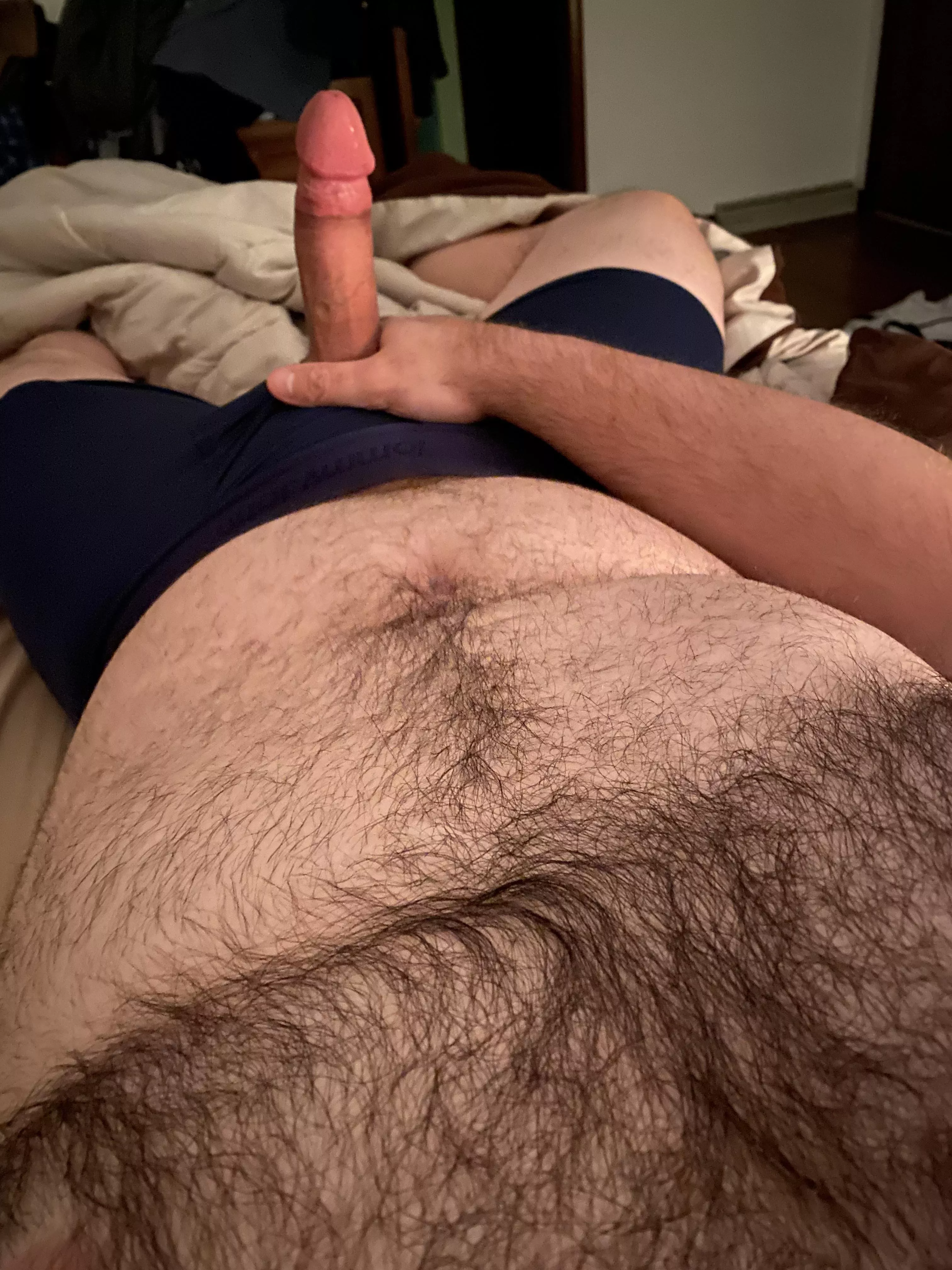 Who wants to suck off my morning wood before work? posted by droppingfuckingloadz