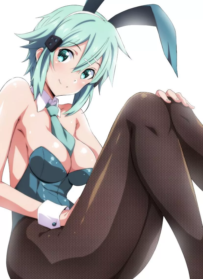 Who wears it better? Sinon or Mai? posted by Os-AmaZeYt