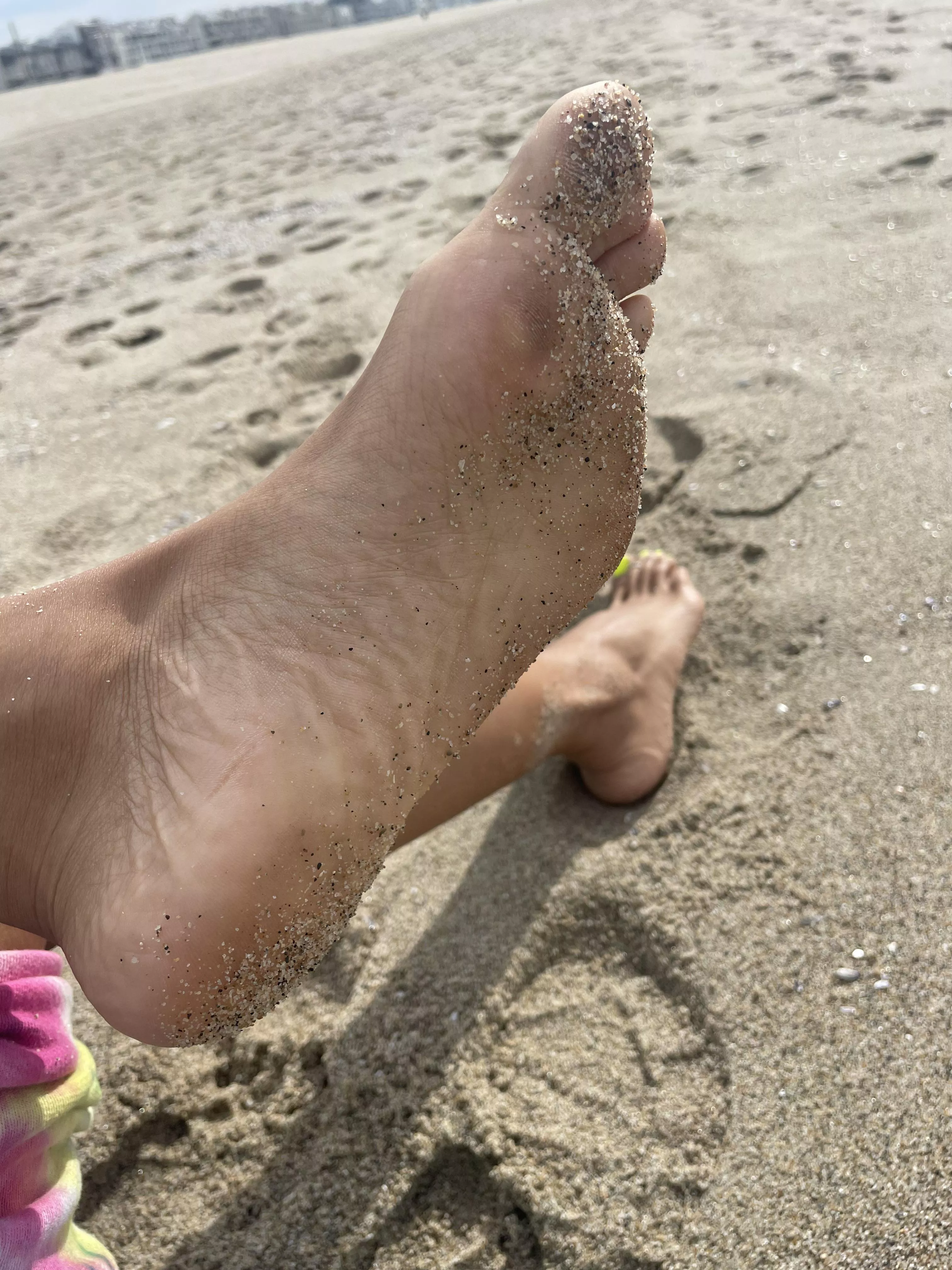 Who’s going to lick these Sandy feet clean? 💋🦶🏽👅 posted by toesonyourface