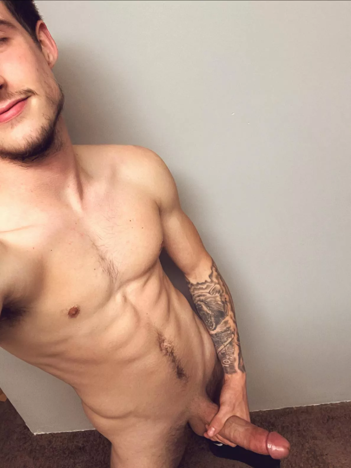 Whoâ€™s gonna cum and worship this dick today?ðŸ˜‹ðŸ’¦ posted by MaxPriceOF