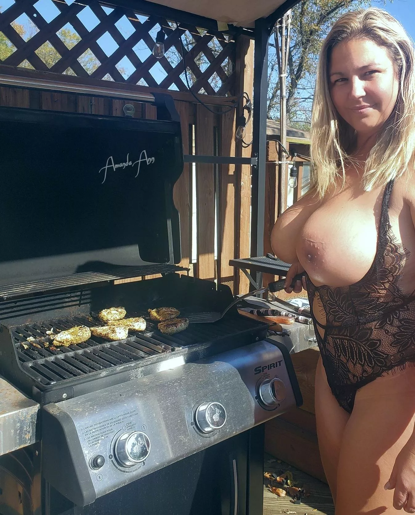 Whoâ€™s hungry? posted by amanda_ann_milf