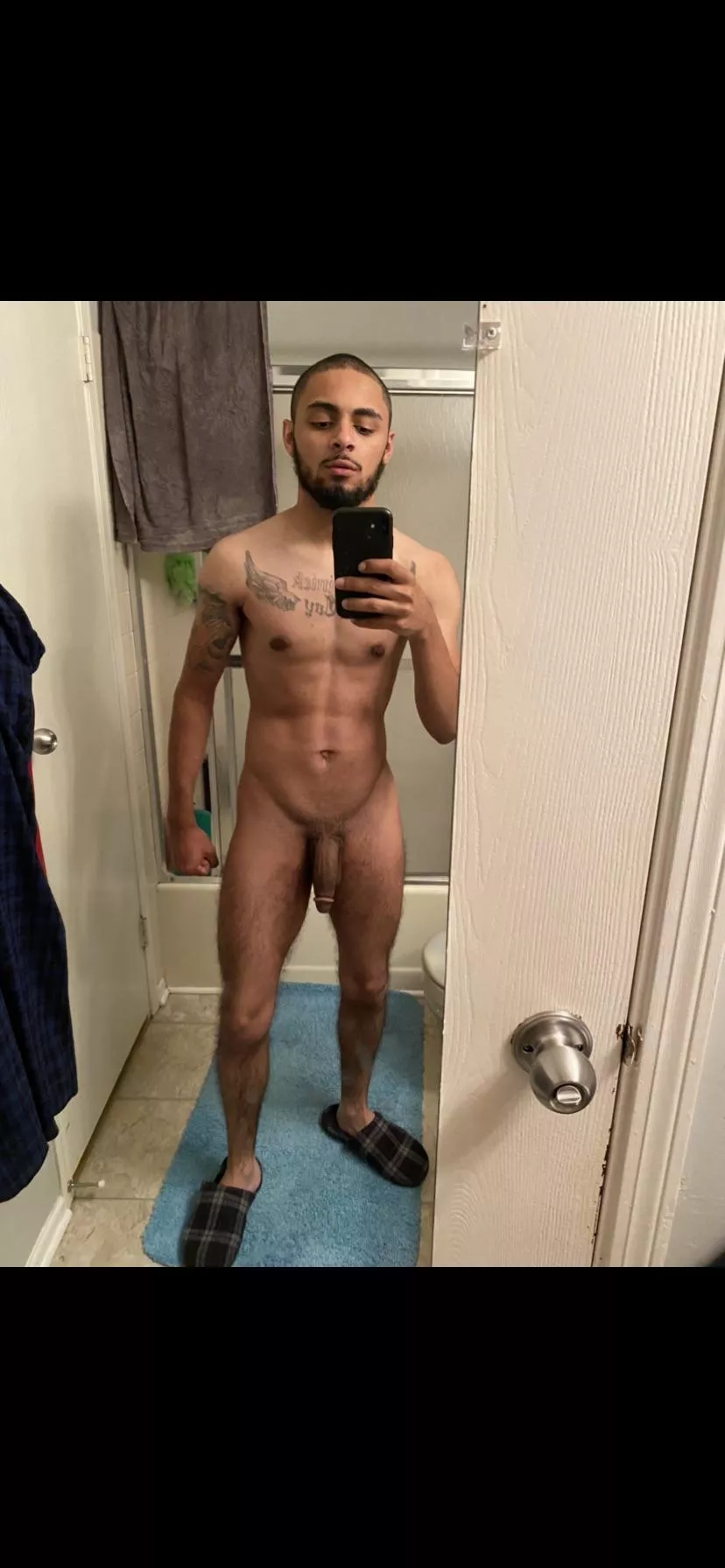 Who’s joining me in the shower this morning 😋 posted by Strong-Decision9043