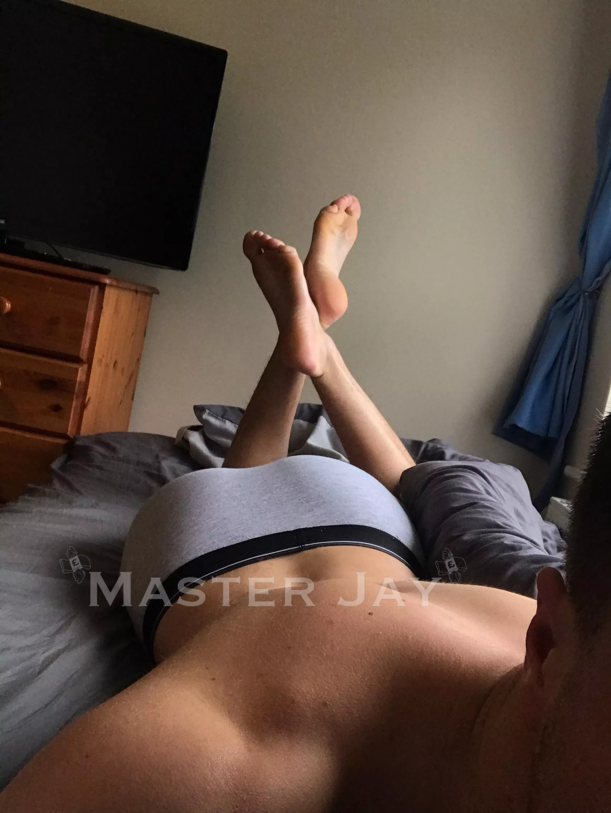 Who’s volunteering to give me a foot massage? posted by xMasterJay