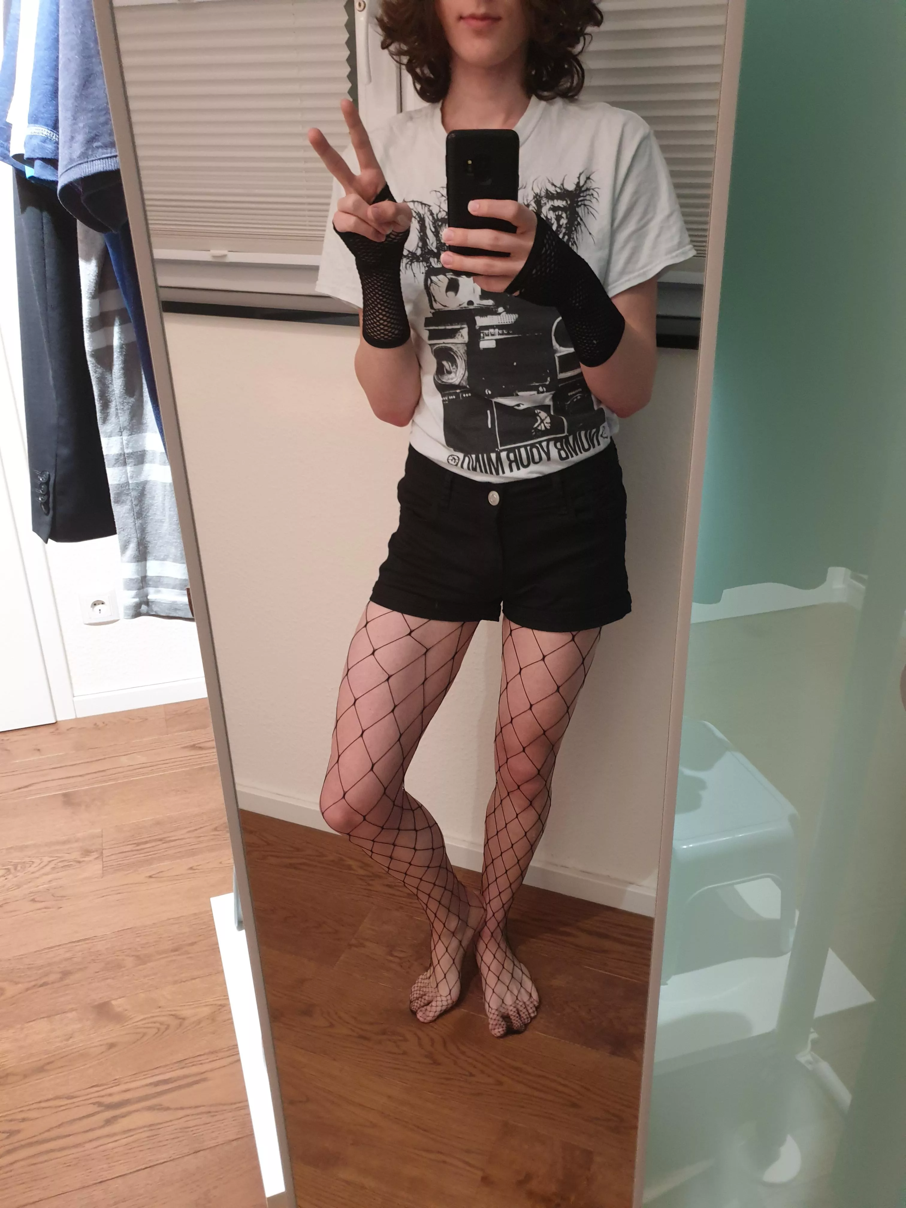 Why is this making me so much more nervous than all the nsfw shit I've posted? 😖 anyways, do I look cute? posted by Fembube