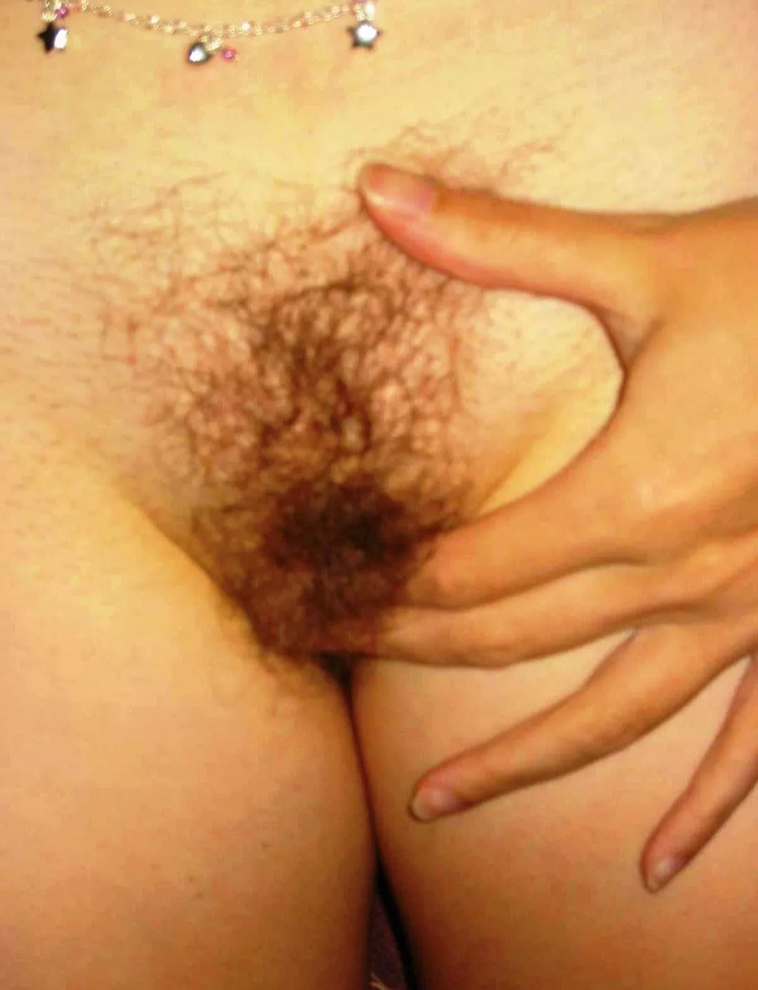 Wife getting her hairy pussy off 💦 posted by flash-to-pass