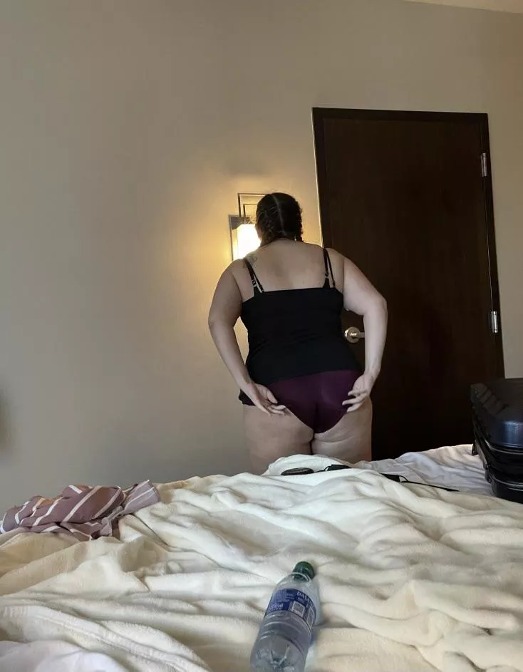 Wife getting into suit posted by Zealousideal-Loss-70