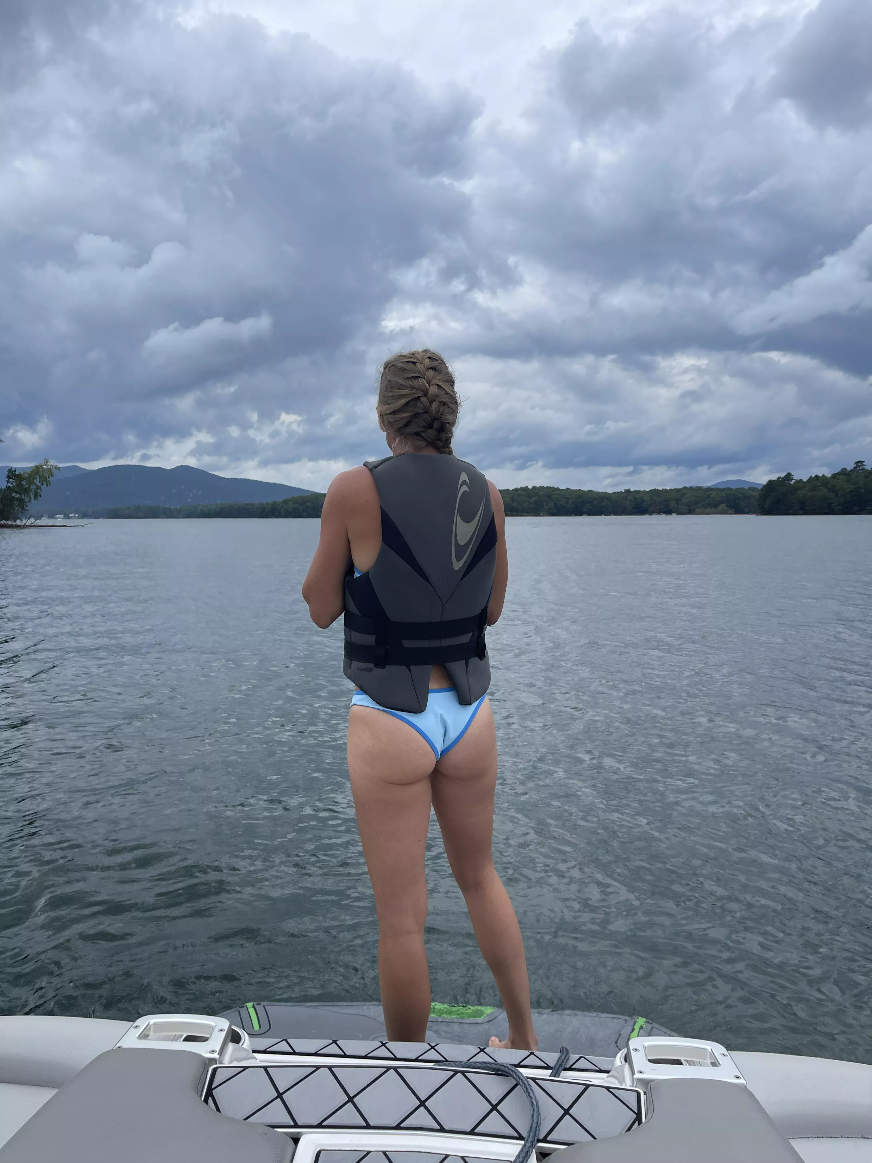 Wife getting ready to surf. posted by jbjtitleist124