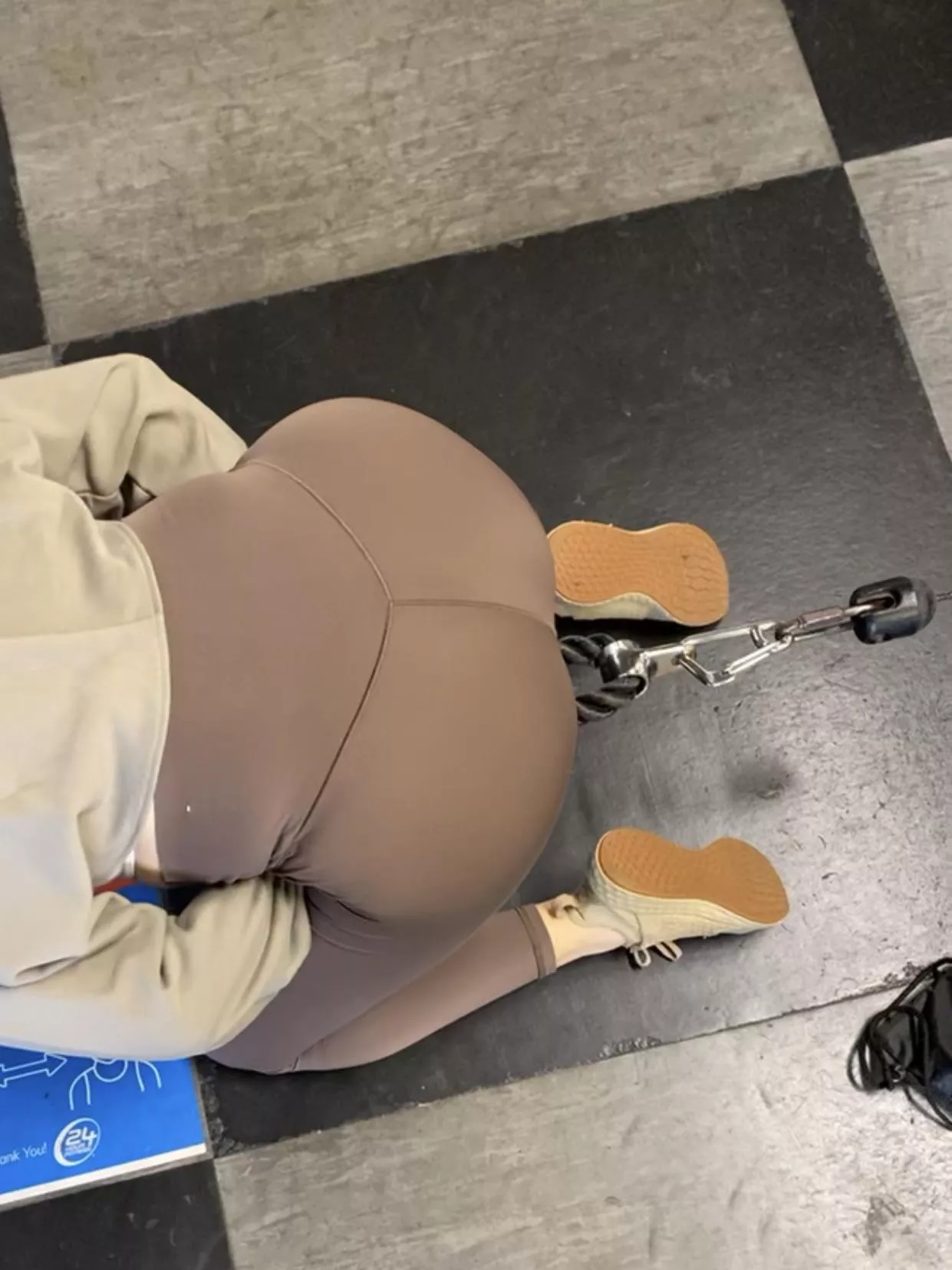 Wife turning heads at the gym posted by tomybuns