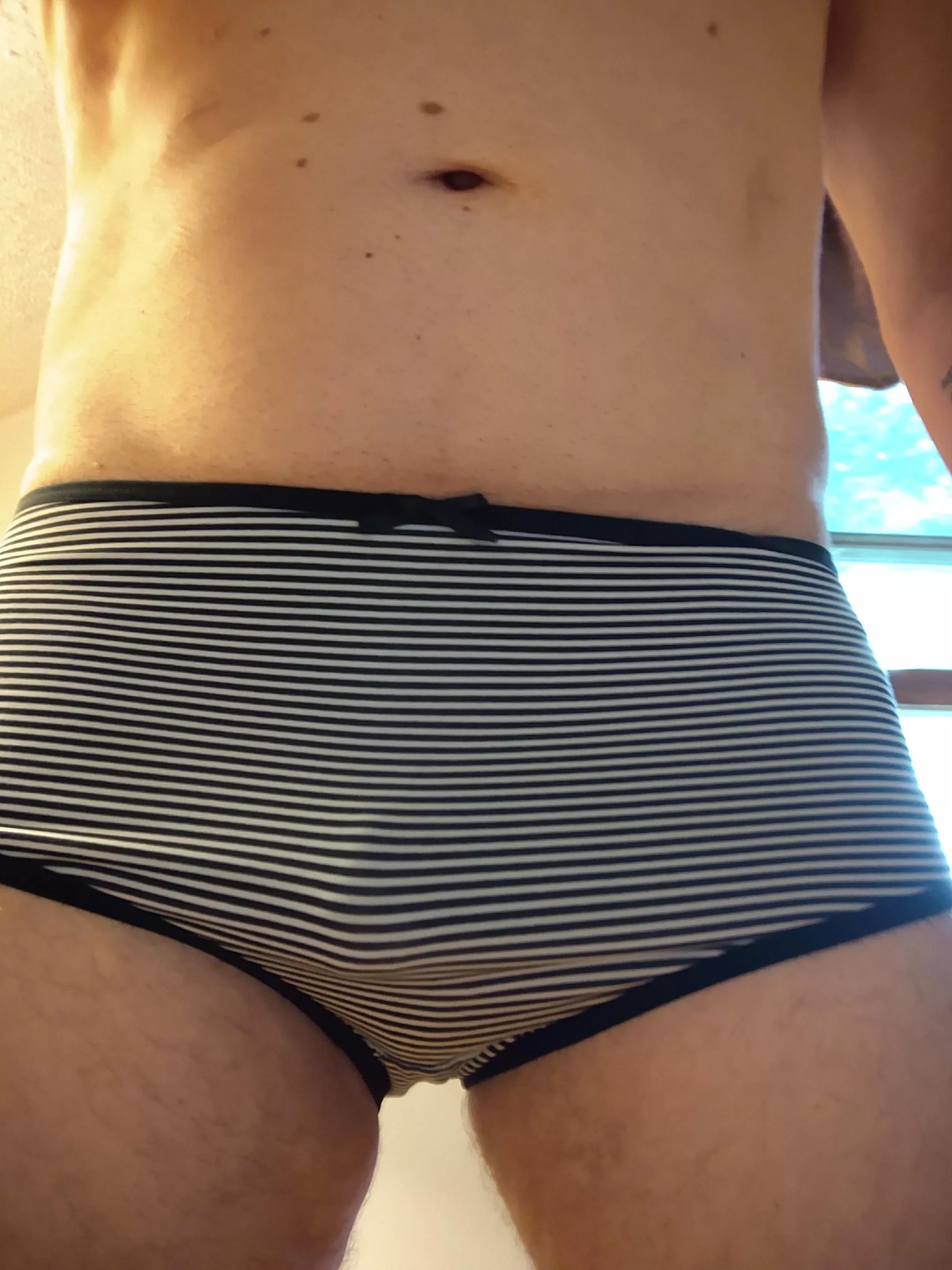 Wife's striped panties posted by pantiesaredrenched