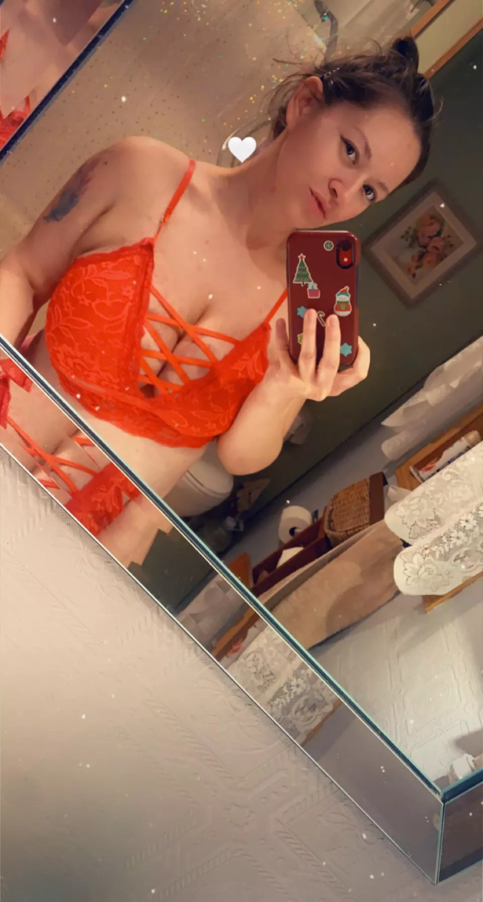 Will you cuff me and fuck me real good? 🥺😈 posted by 1_pretty_bitch