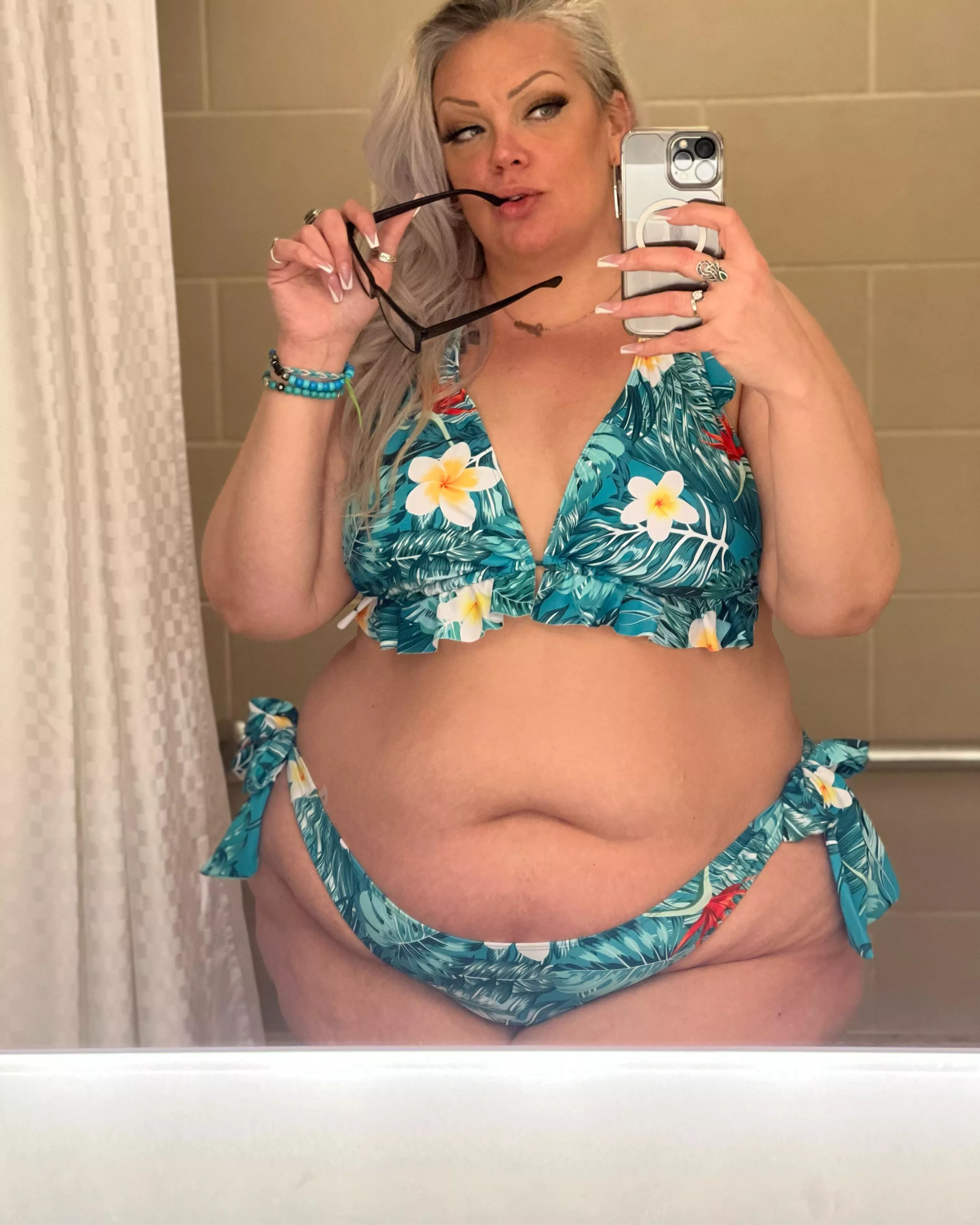 Will you help me apply my sunscreen? posted by curvybarbietoo