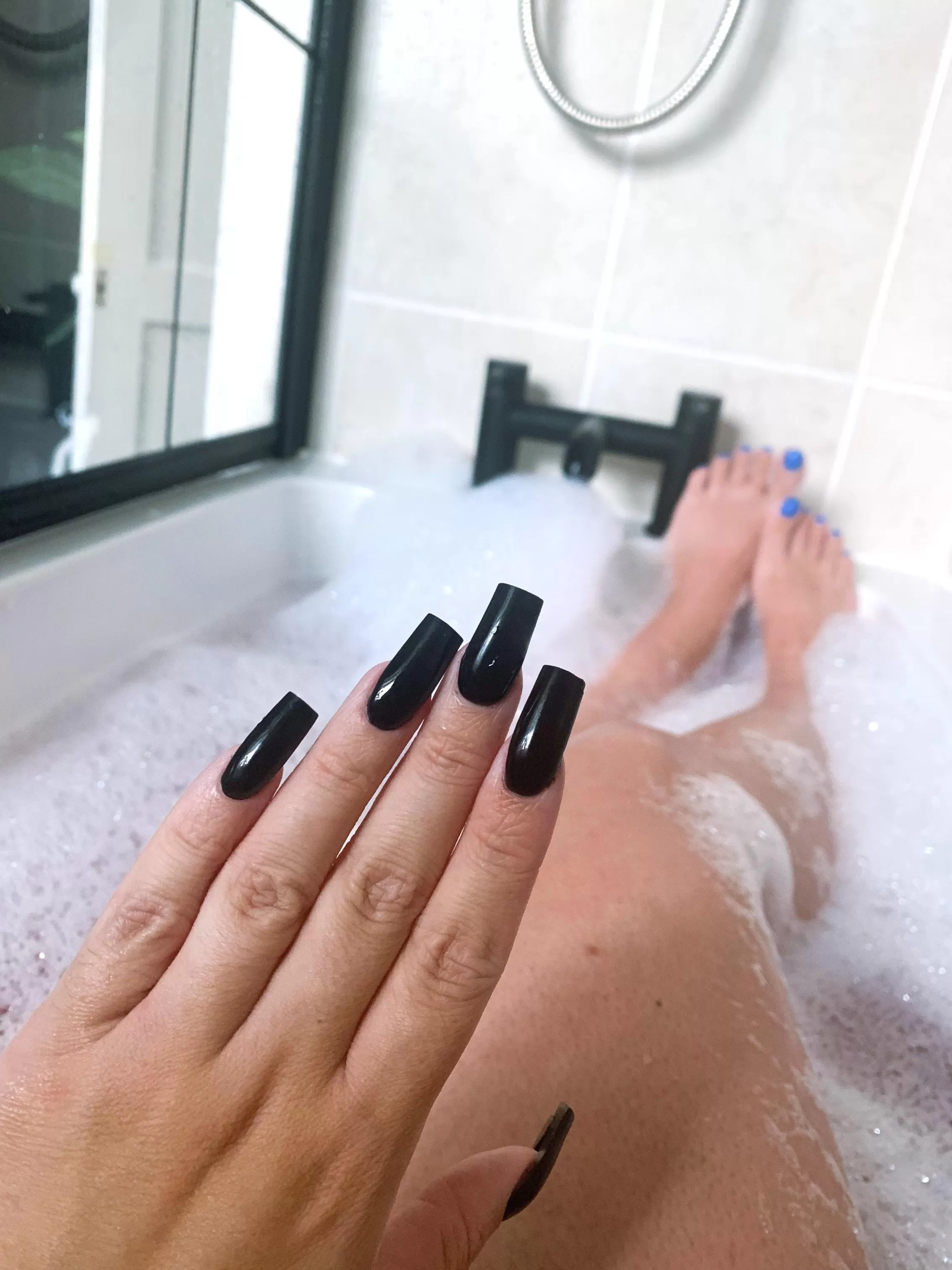 Will you worship me? 😈💅🏼 posted by TheNaughtyNailTech