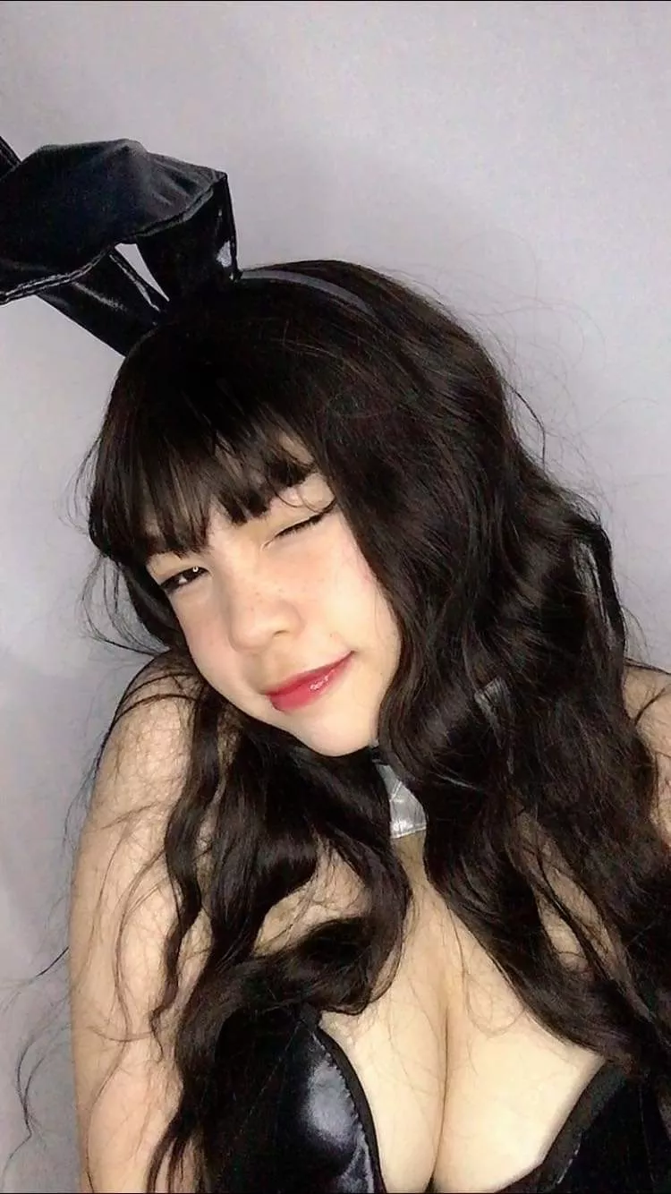 Wink wonk 😋🐰 first post here on reddit! I Might be more active here from now on~ posted by Nijinkuki