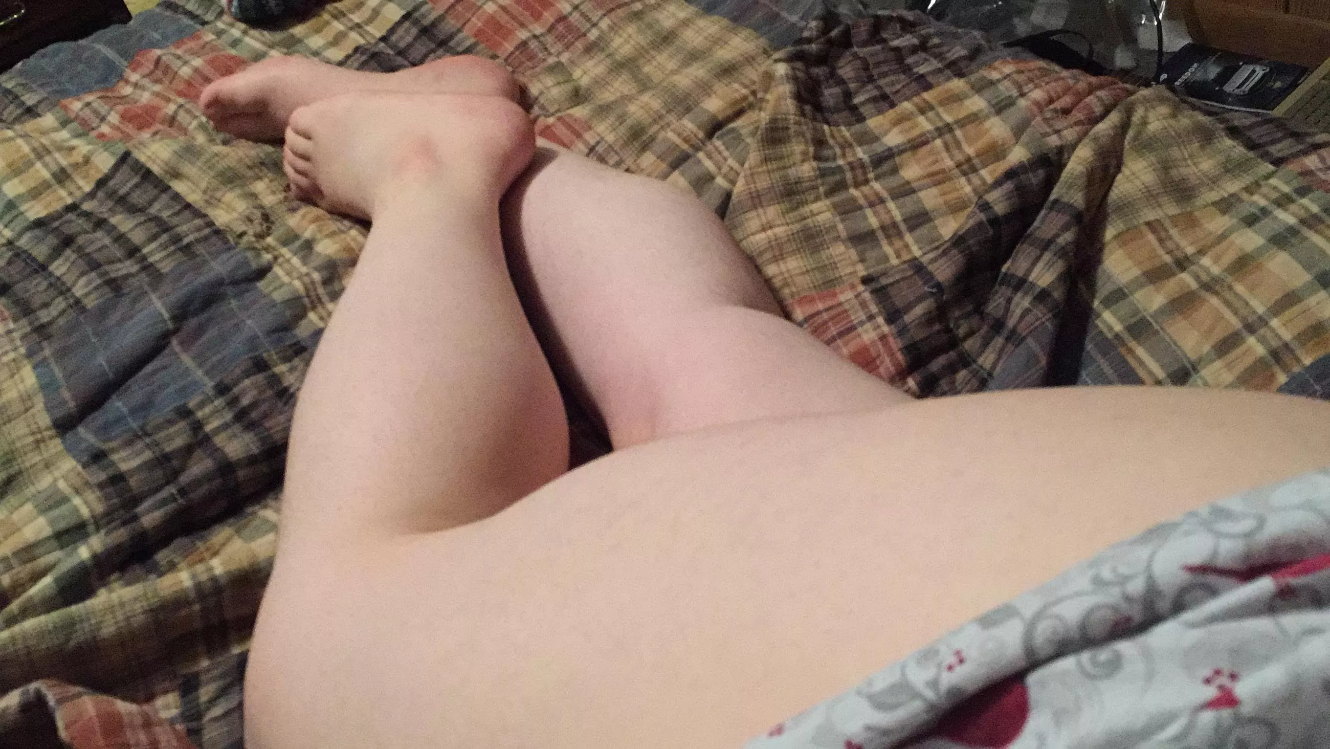 Wish you could work your way up these legs. posted by fatandhotforyou