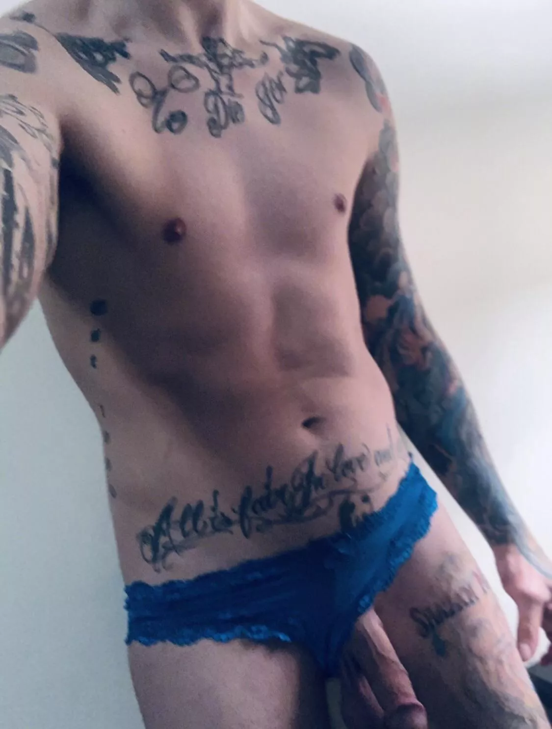 Women’s undies can’t contain my bulge posted by yoitscurly