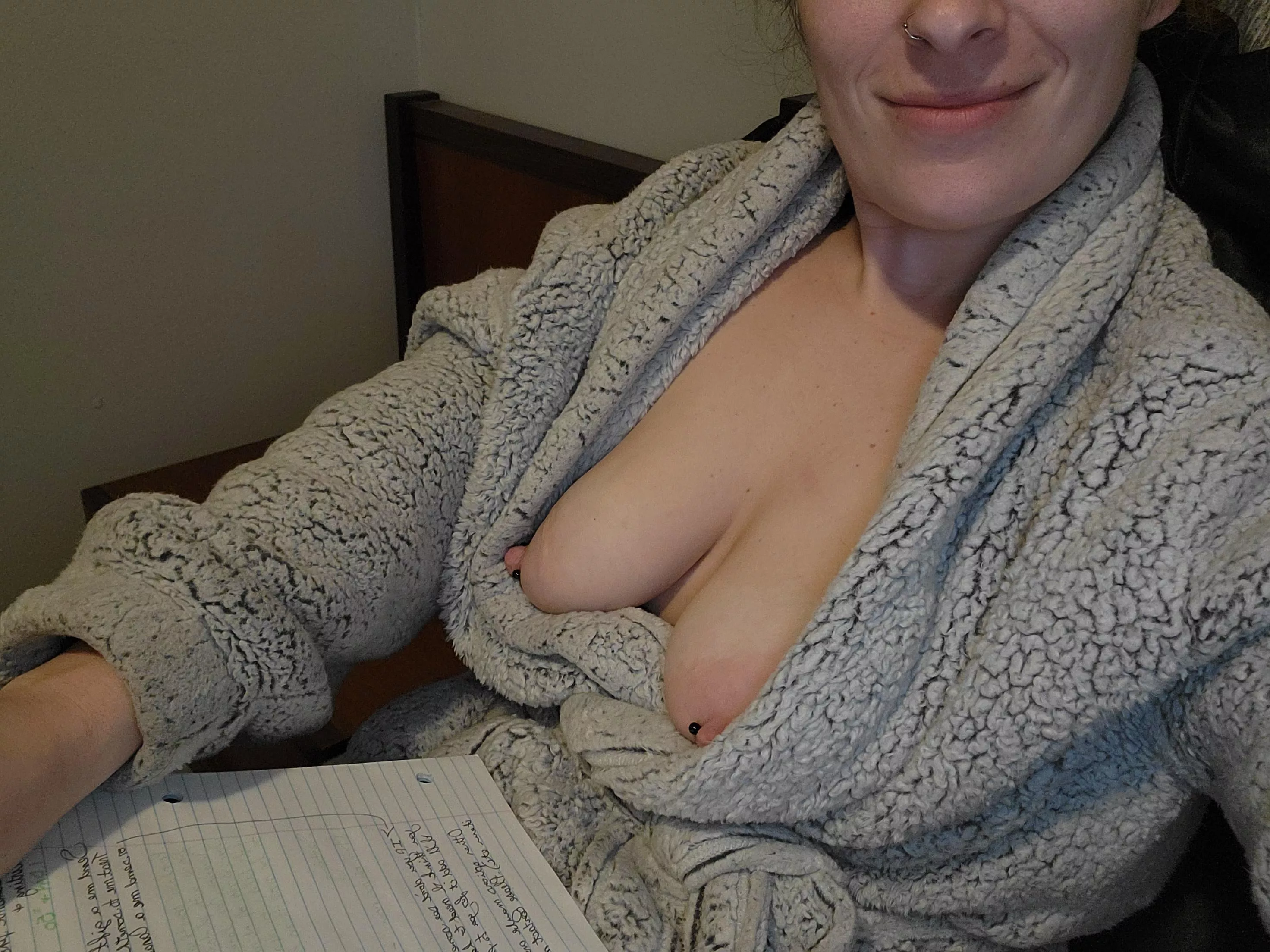 Working with my tits out posted by Daddysdirtycumkitten