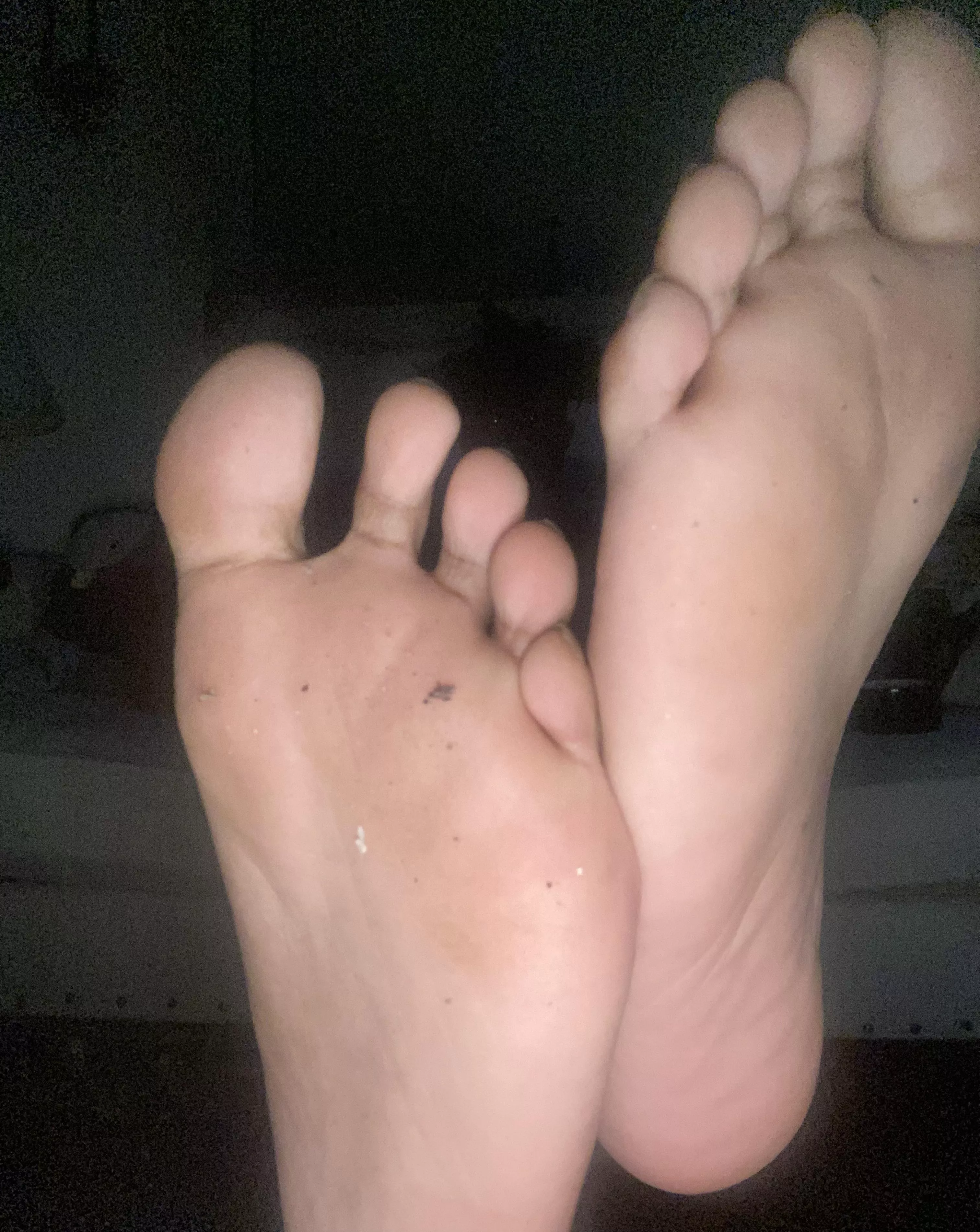 Worship and clean 🥱🖕 posted by yungslicksoles